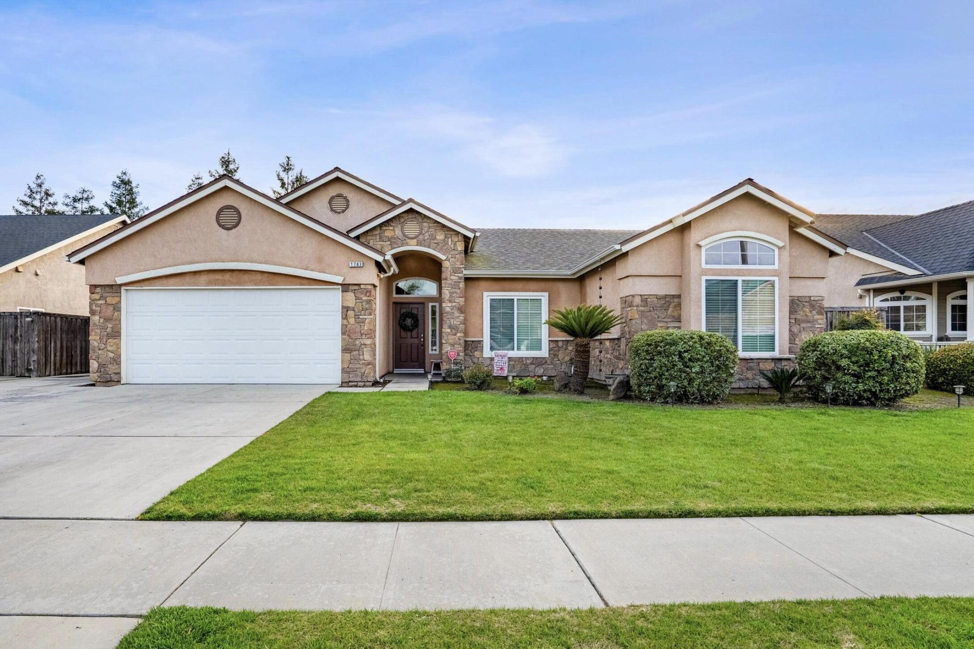 1783 Rosa Ave, Tulare, CA 93274
