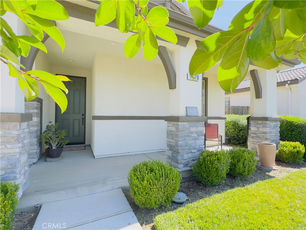 1620 W Porter, Visalia, CA 93291