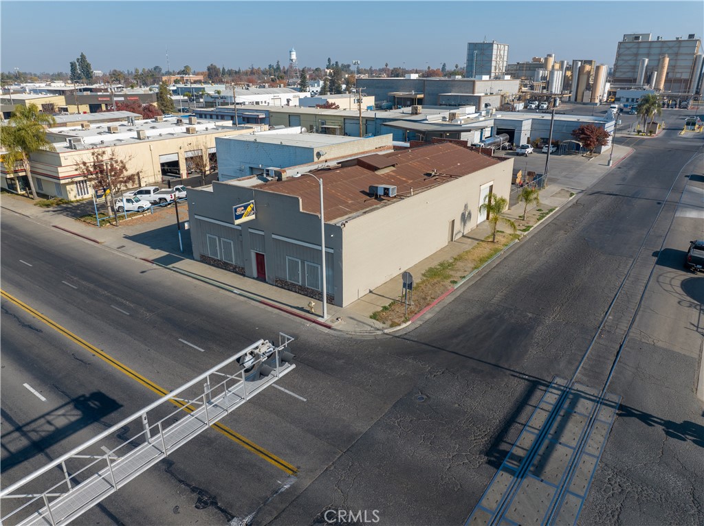 460 S K St, Tulare, CA 93274