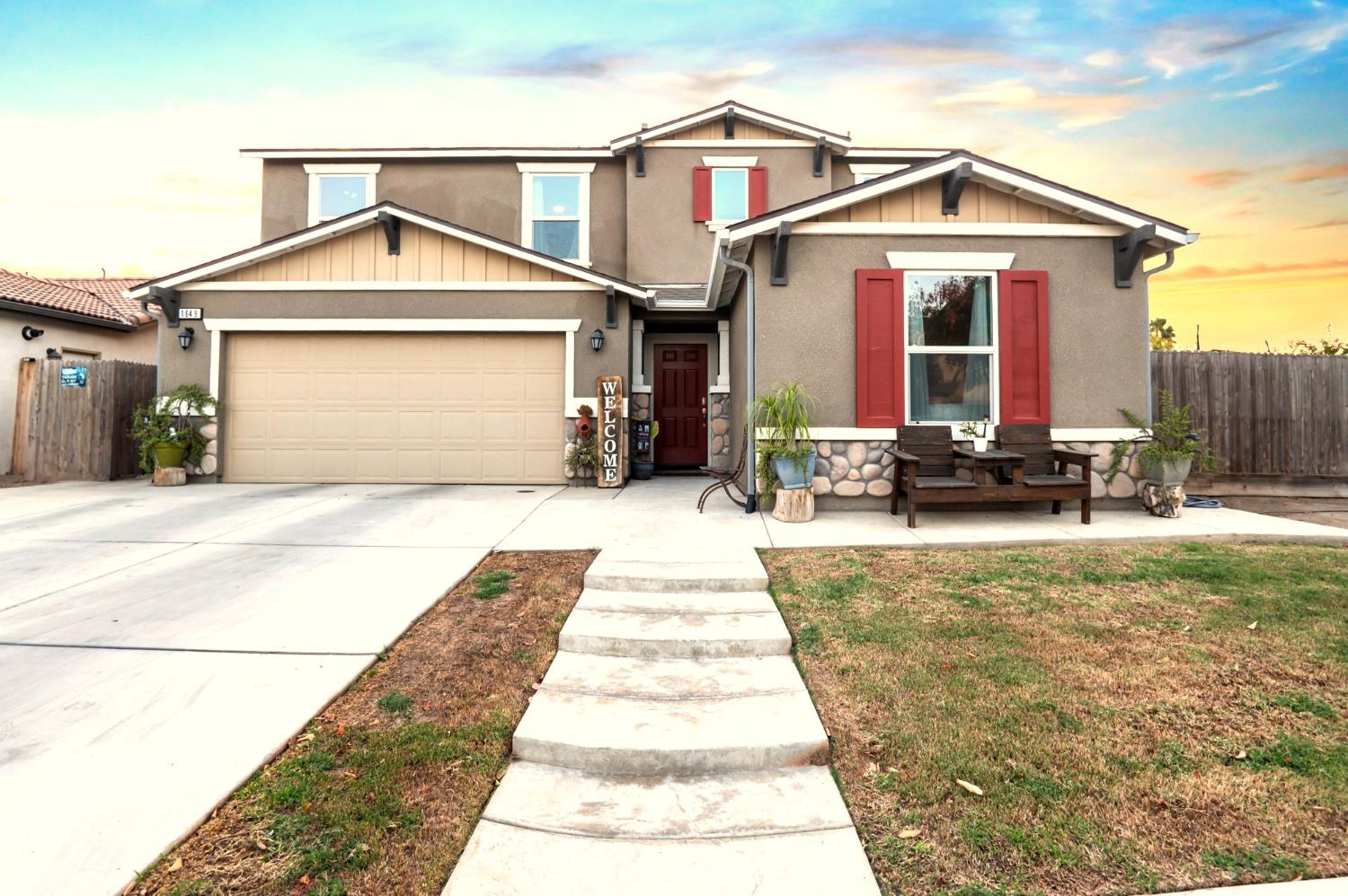1649 N Comstock Ct, Visalia, CA 93292