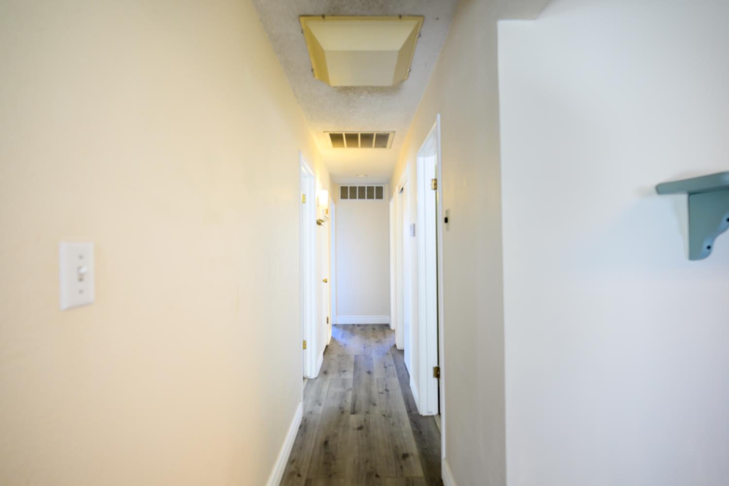 548 W Dennis Dr, Clovis, CA 93612