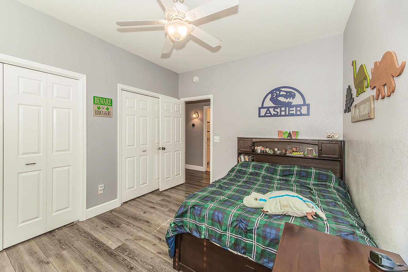 2409 SE Cottonwood Cir, Visalia, CA 93277