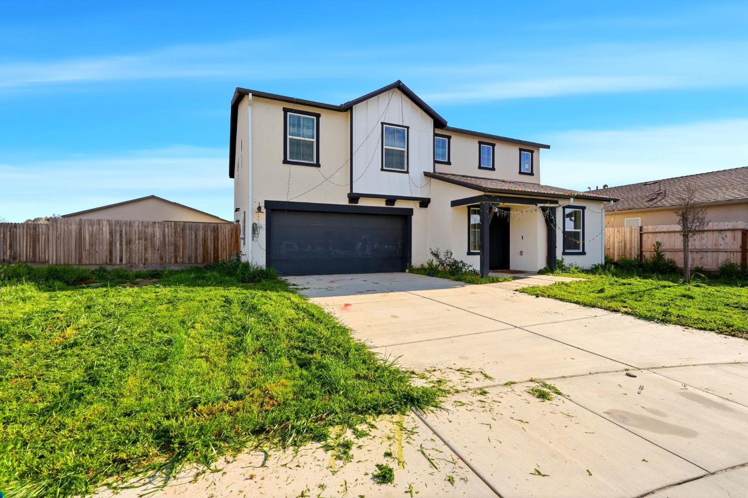 2456 Wolf Creek Pl, Tulare, CA 93274
