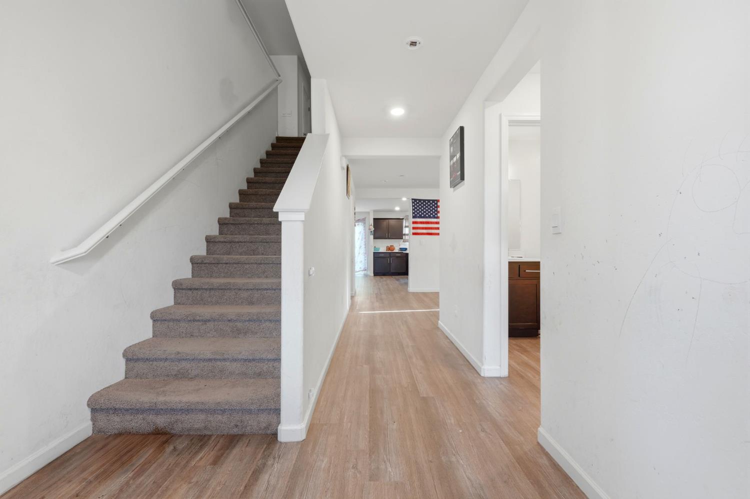 2456 Wolf Creek Pl, Tulare, CA 93274