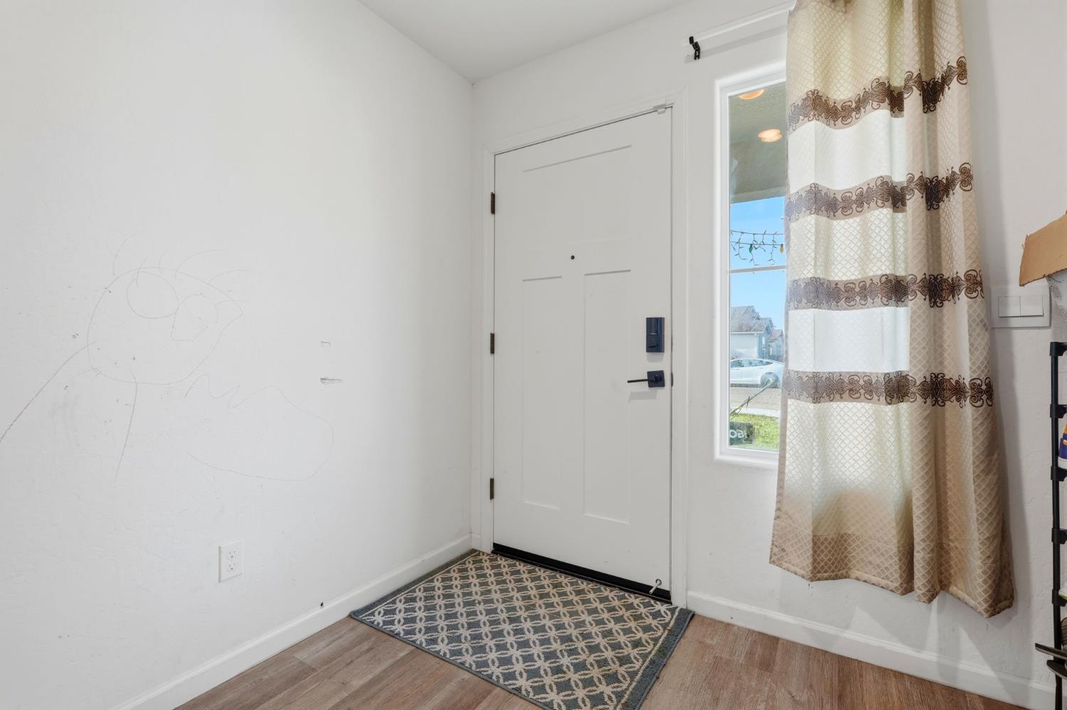 2456 Wolf Creek Pl, Tulare, CA 93274