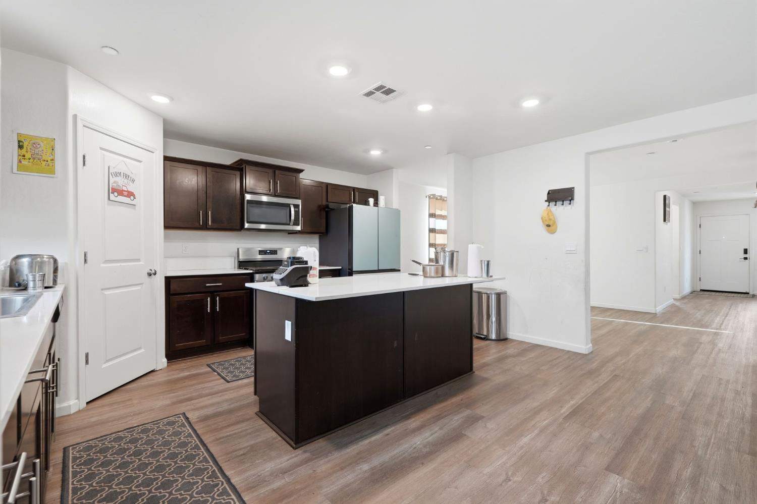 2456 Wolf Creek Pl, Tulare, CA 93274