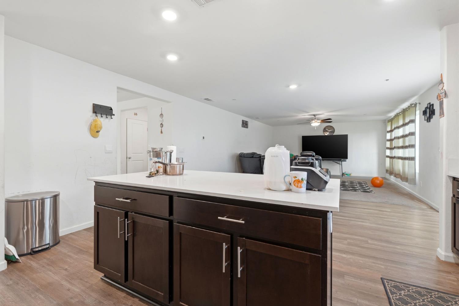 2456 Wolf Creek Pl, Tulare, CA 93274