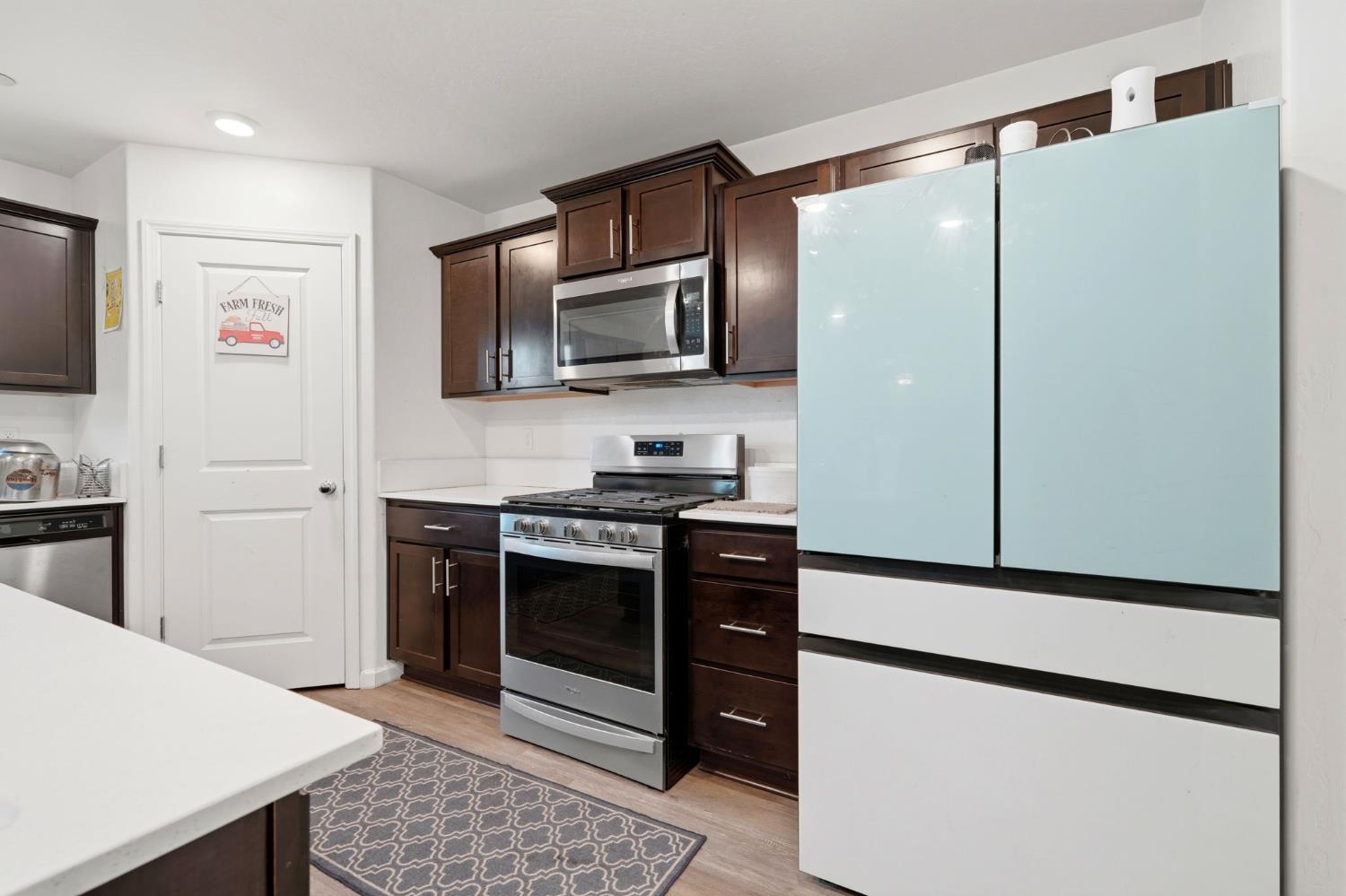 2456 Wolf Creek Pl, Tulare, CA 93274