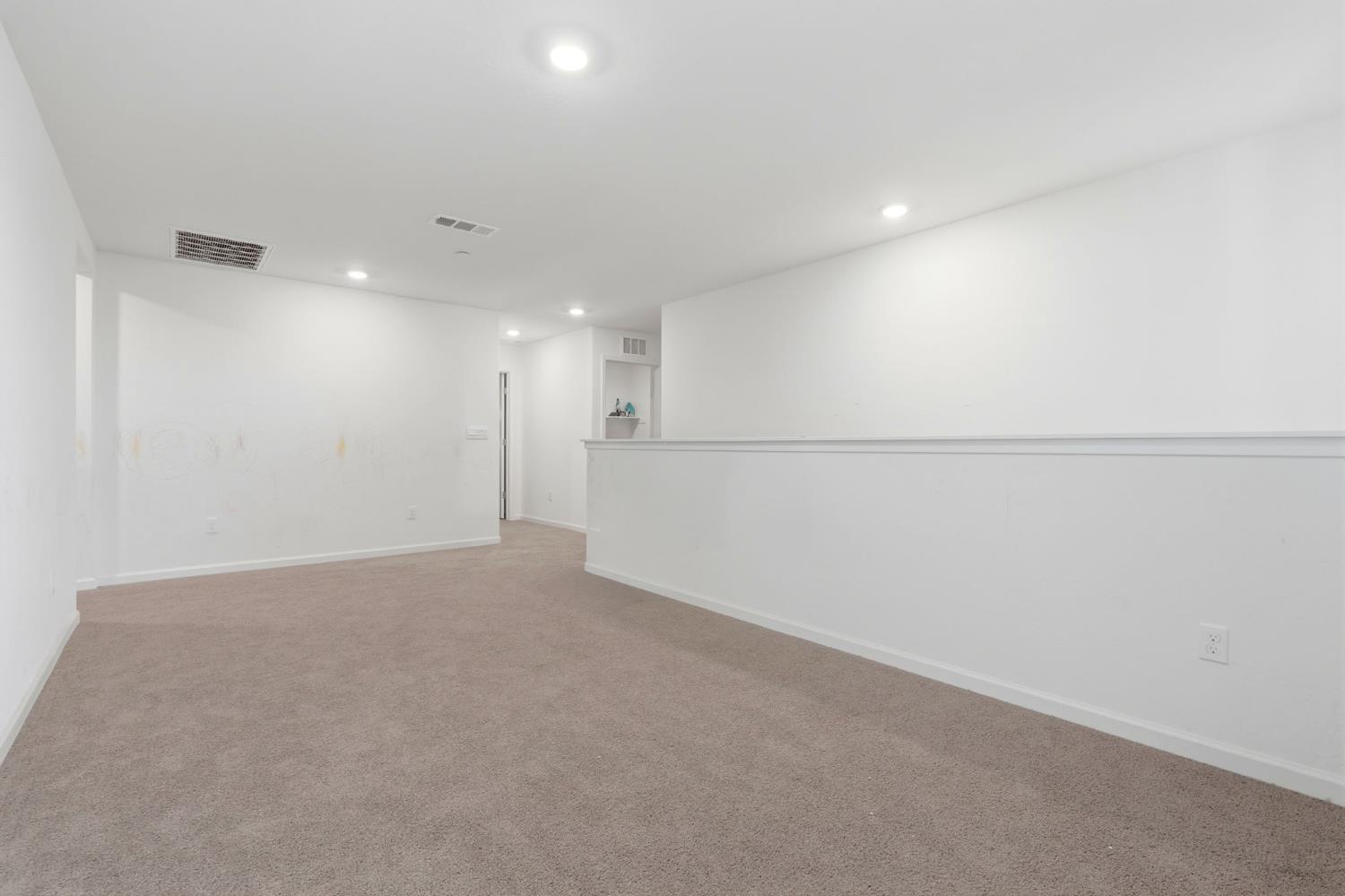 2456 Wolf Creek Pl, Tulare, CA 93274