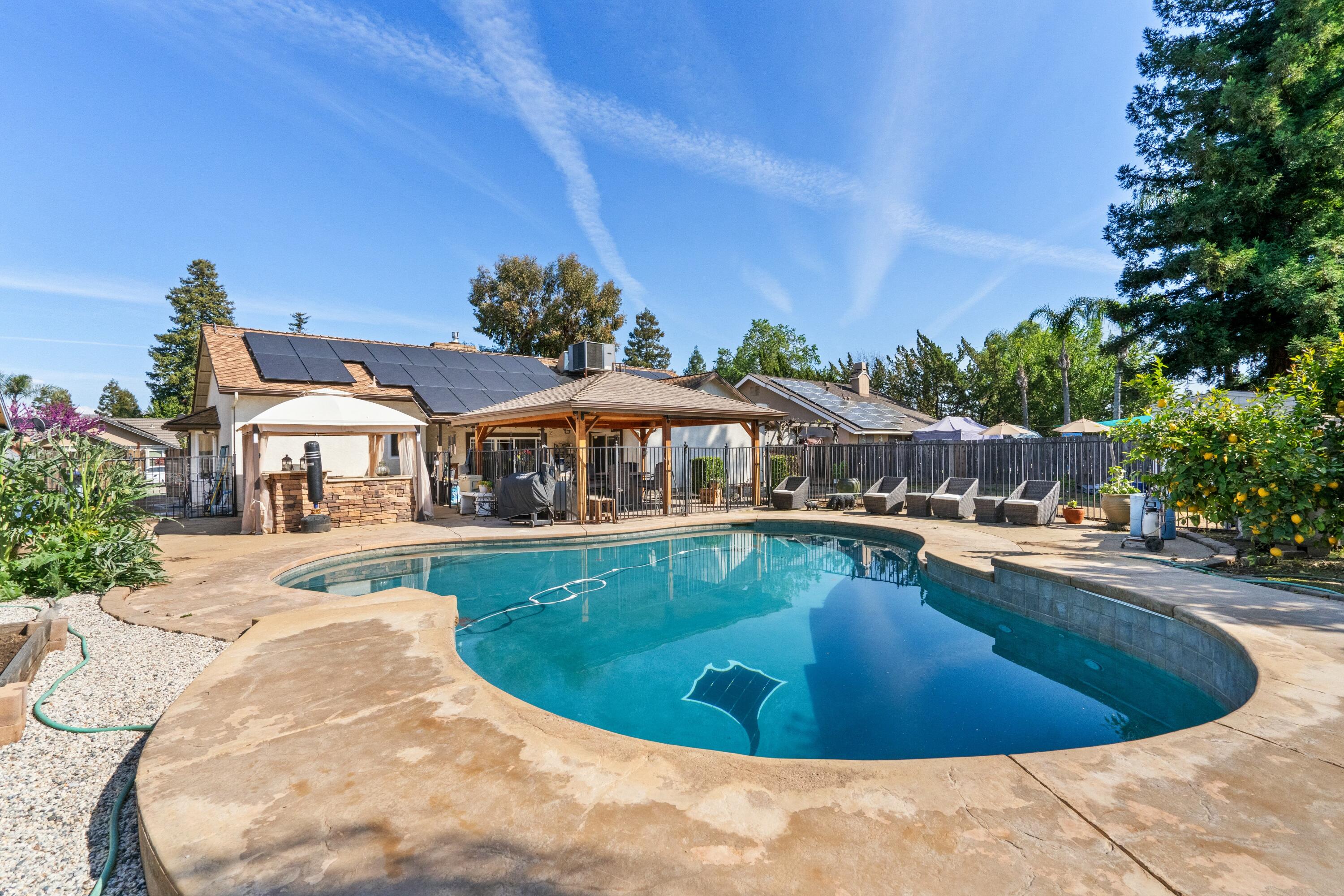 1103 N Vista St, Visalia, CA 93292