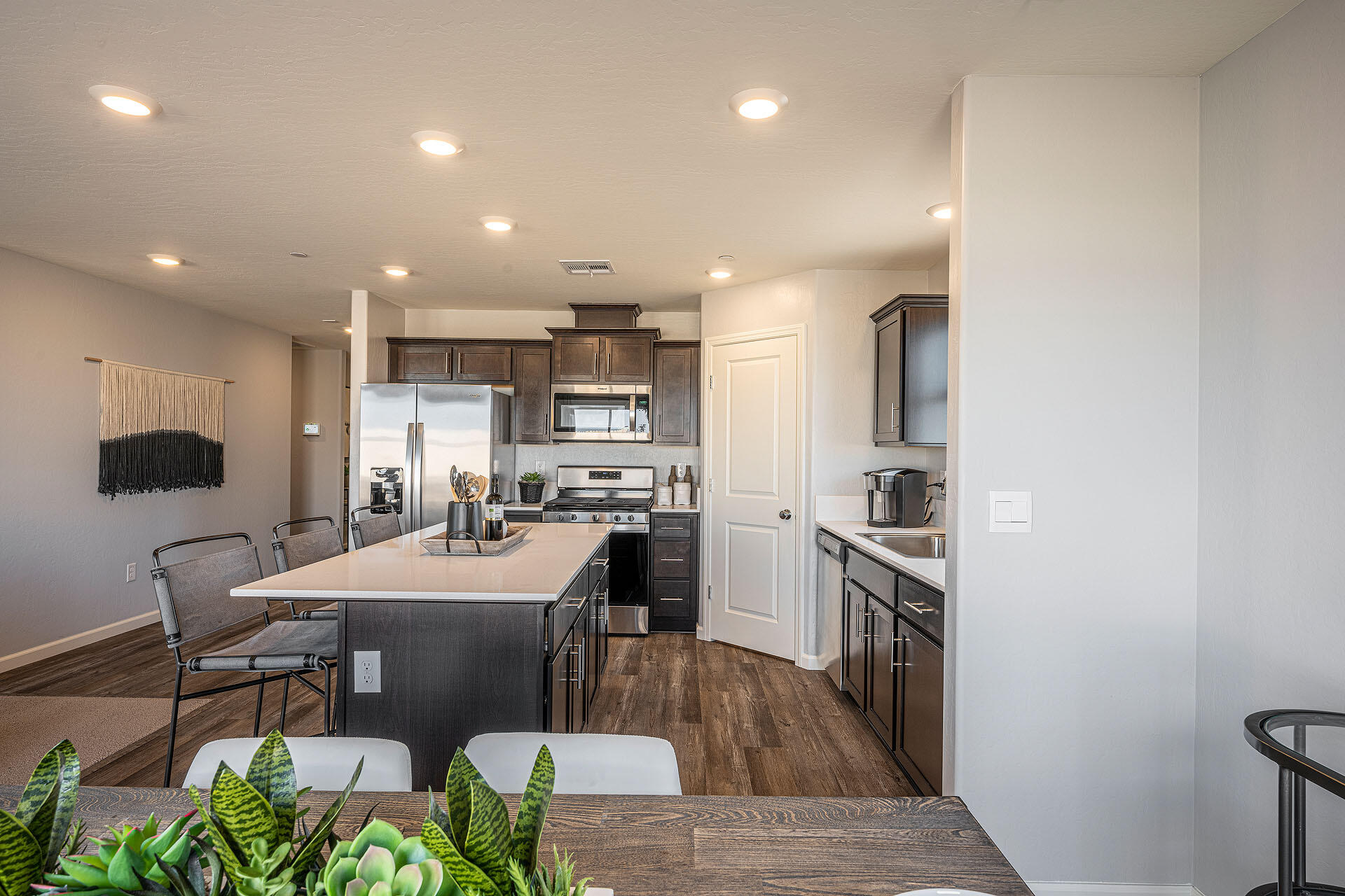6946 W Grove Ave #1038 Sr, Visalia, CA 93291