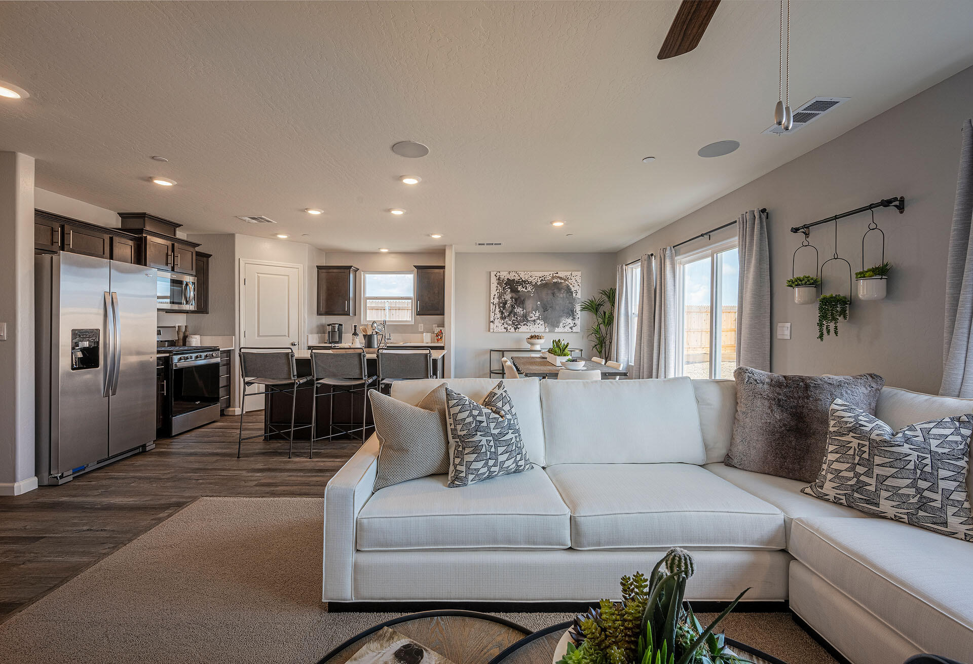 6946 W Grove Ave #1038 Sr, Visalia, CA 93291