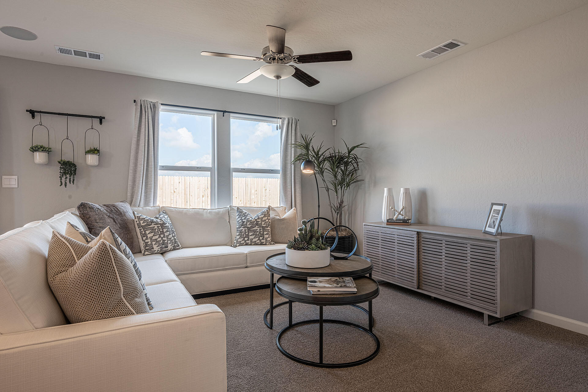 6946 W Grove Ave #1038 Sr, Visalia, CA 93291