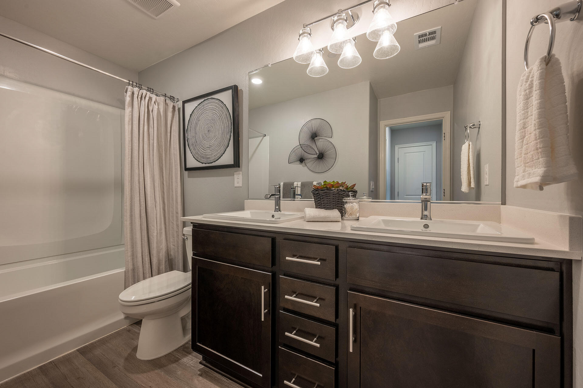 6946 W Grove Ave #1038 Sr, Visalia, CA 93291
