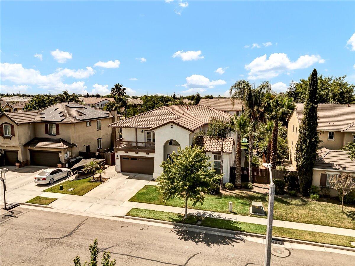 2591 Riviera Ct, Tulare, CA 93274