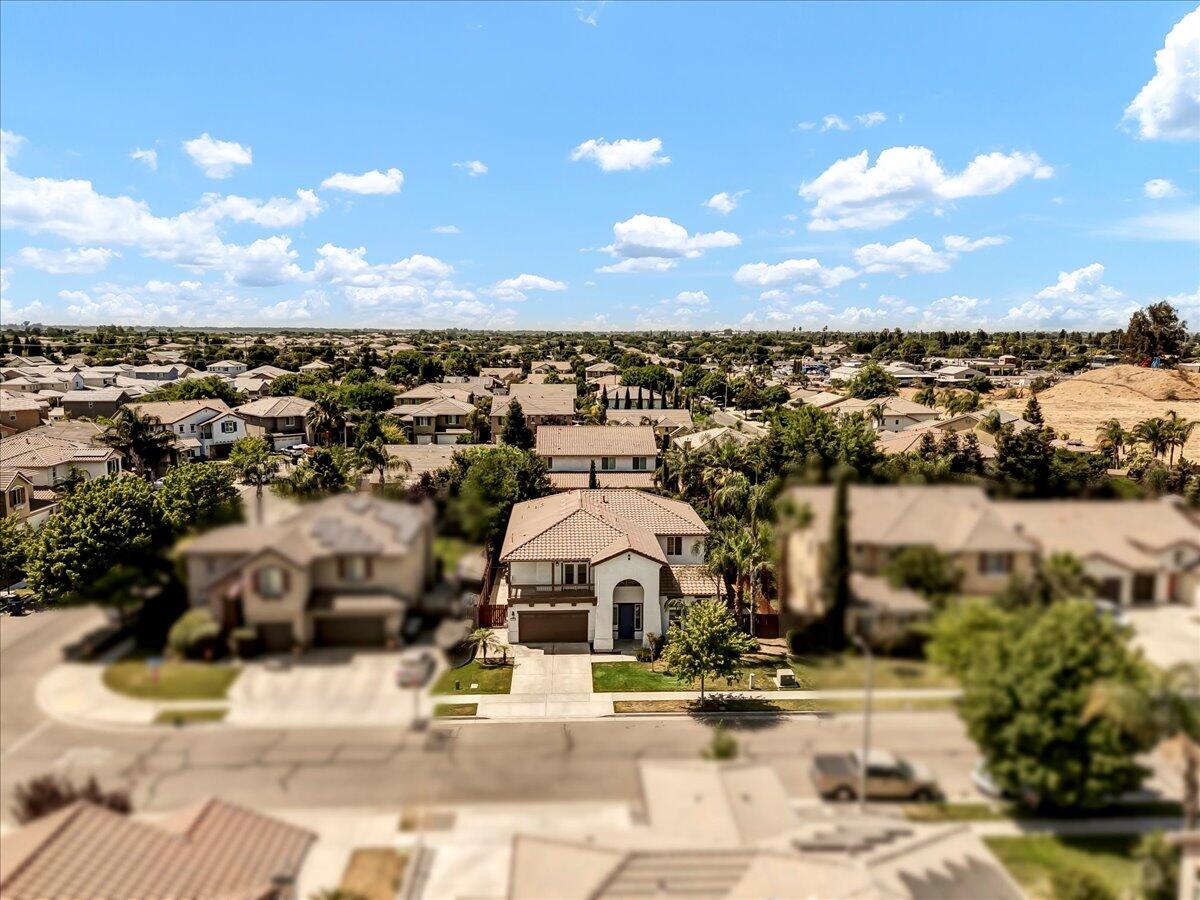 2591 Riviera Ct, Tulare, CA 93274