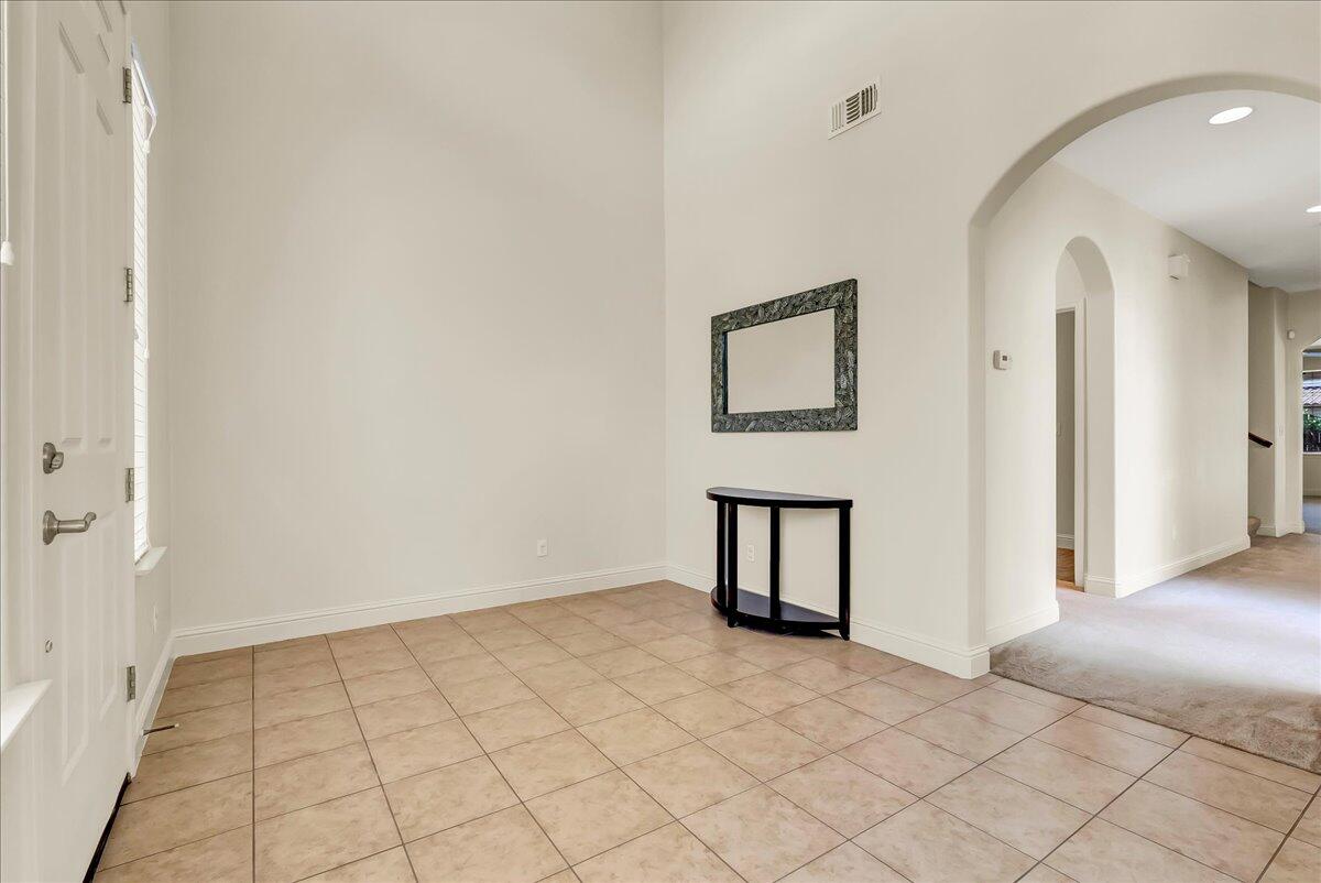 2591 Riviera Ct, Tulare, CA 93274