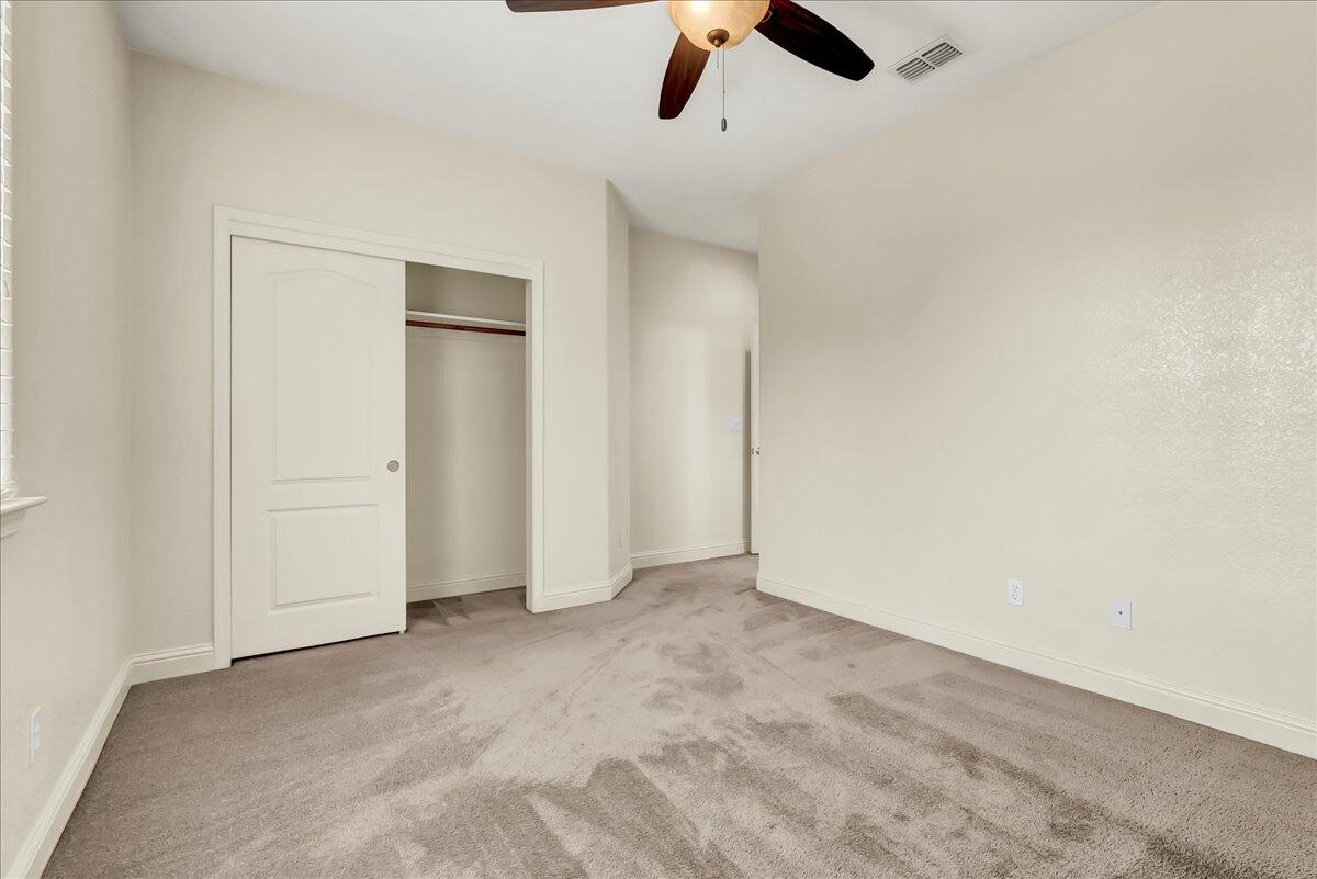 2591 Riviera Ct, Tulare, CA 93274