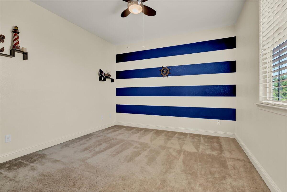 2591 Riviera Ct, Tulare, CA 93274