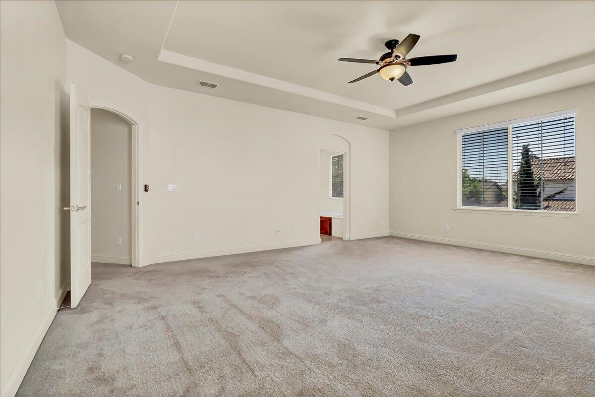 2591 Riviera Ct, Tulare, CA 93274