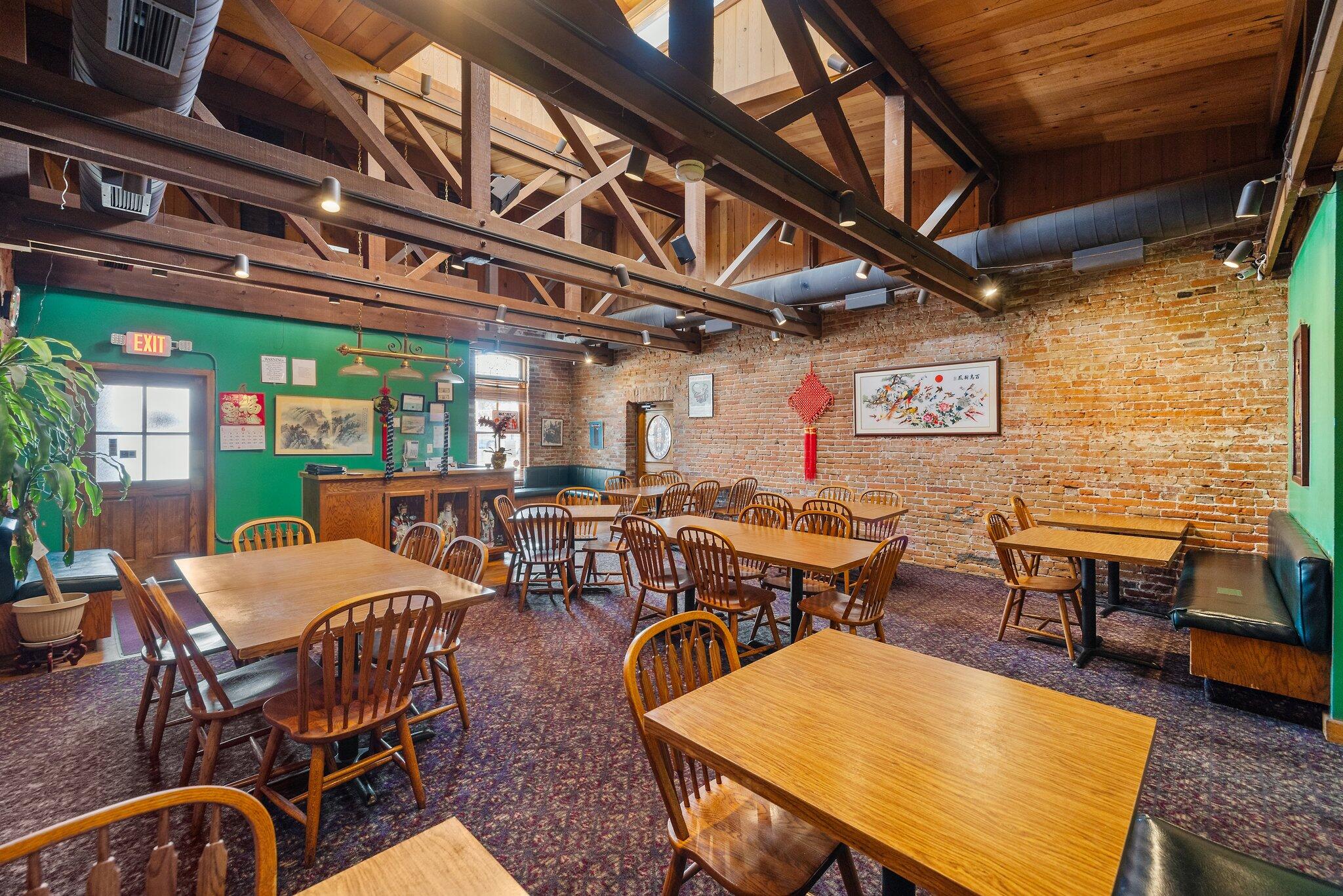 417 E Center Ave, Visalia, CA 93291