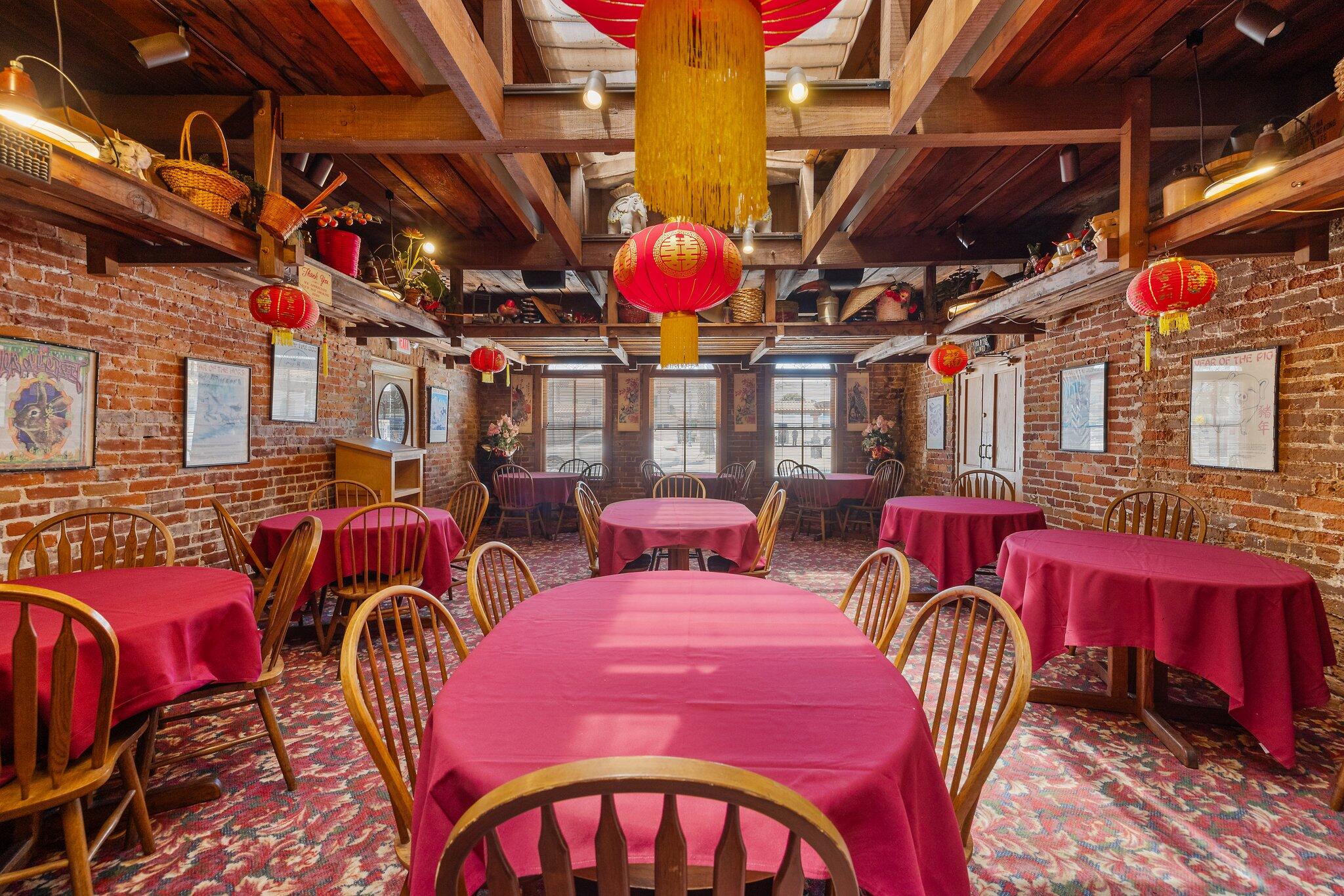 417 E Center Ave, Visalia, CA 93291