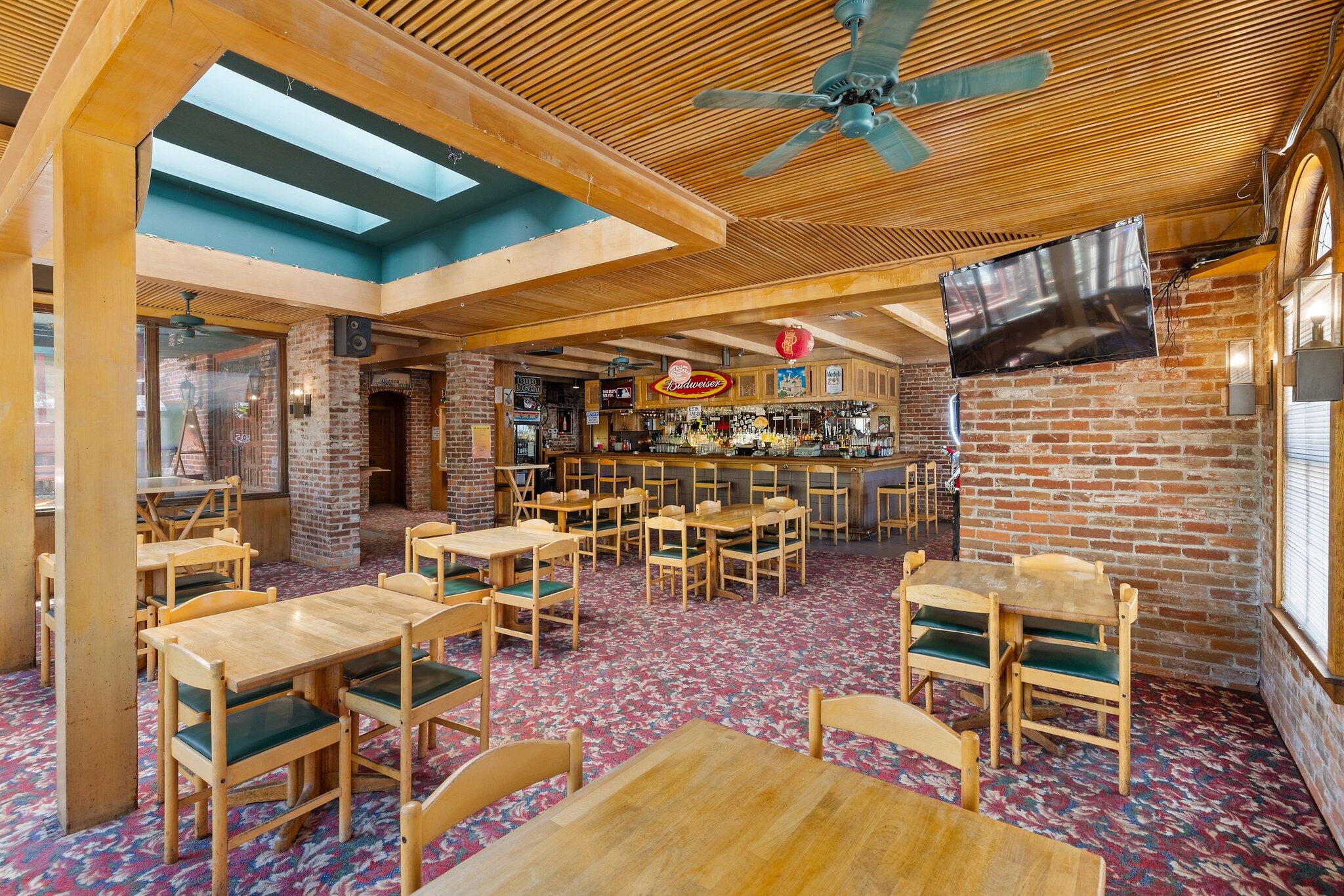 417 E Center Ave, Visalia, CA 93291