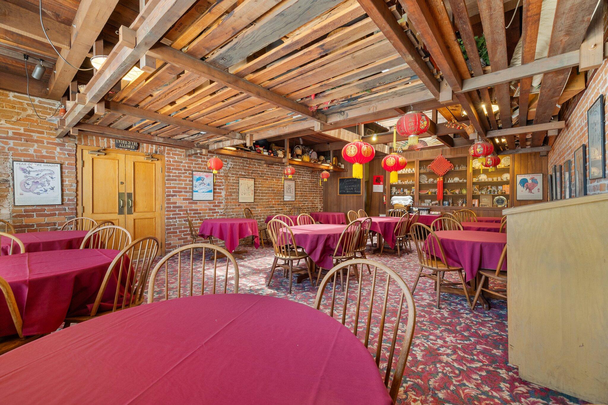 417 E Center Ave, Visalia, CA 93291