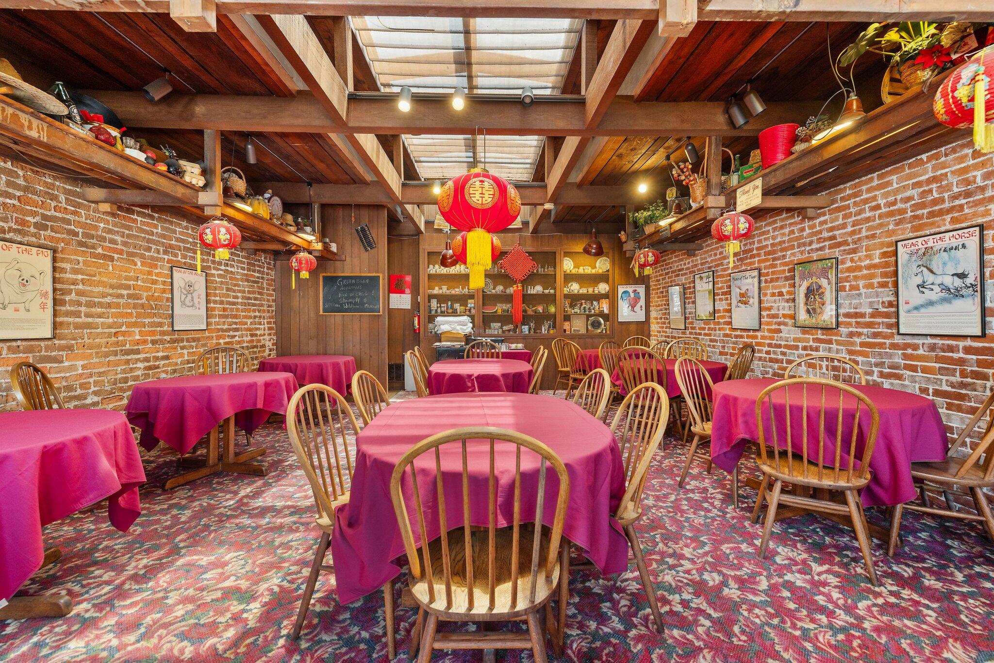 417 E Center Ave, Visalia, CA 93291