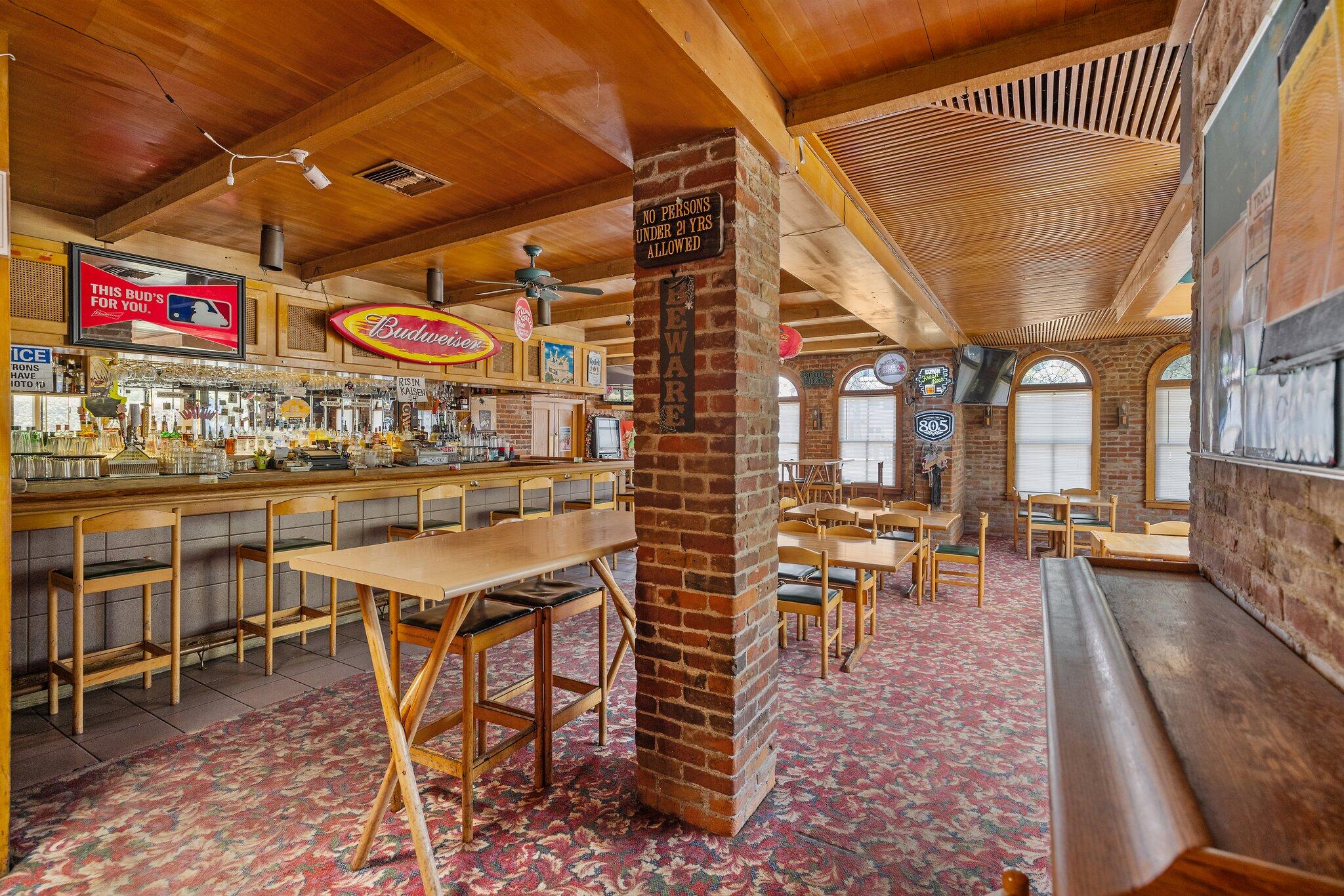 417 E Center Ave, Visalia, CA 93291