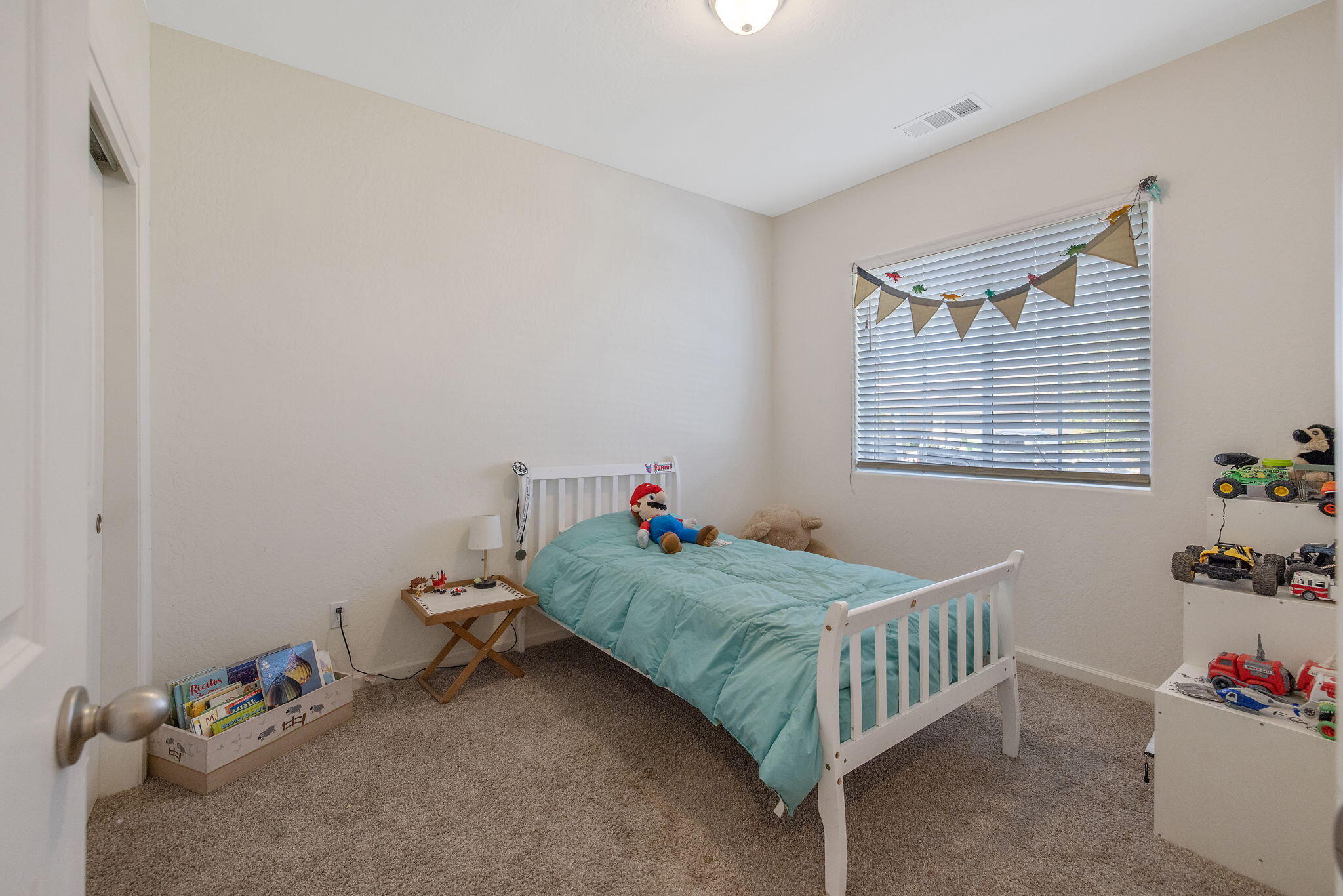 3432 N Atwood Ct, Visalia, CA 93291