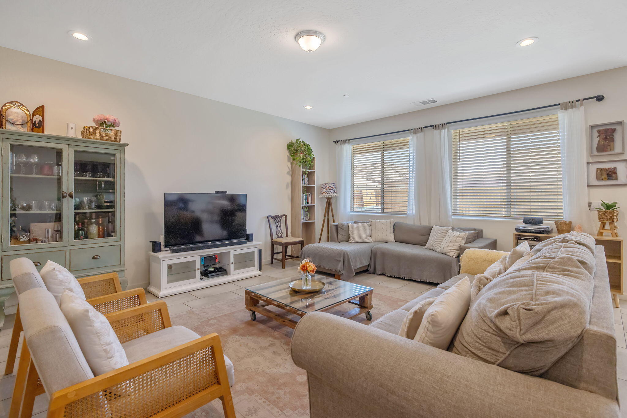 3432 N Atwood Ct, Visalia, CA 93291