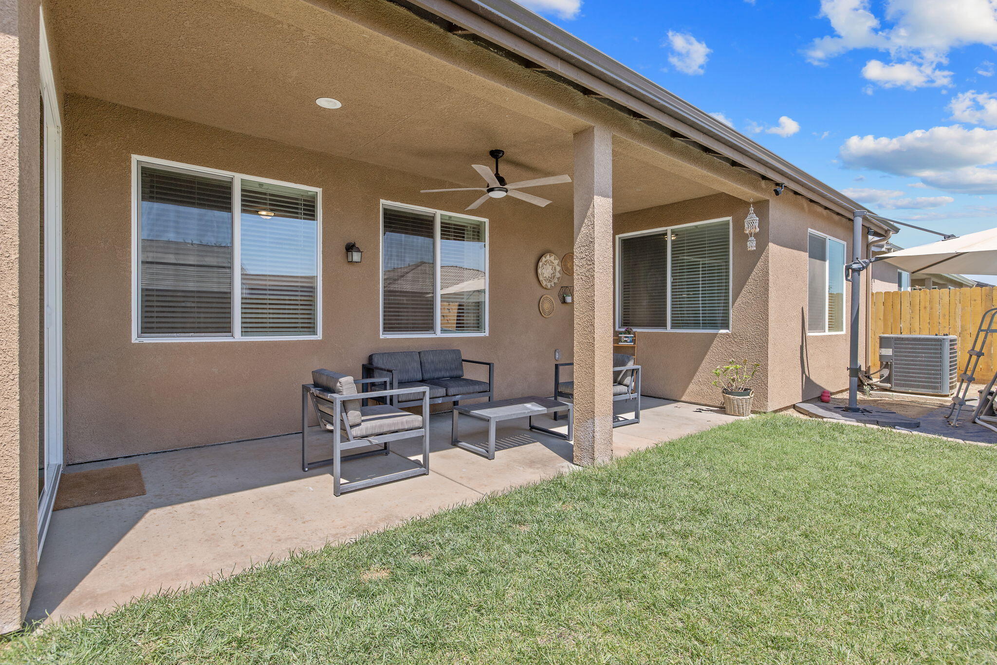 3432 N Atwood Ct, Visalia, CA 93291