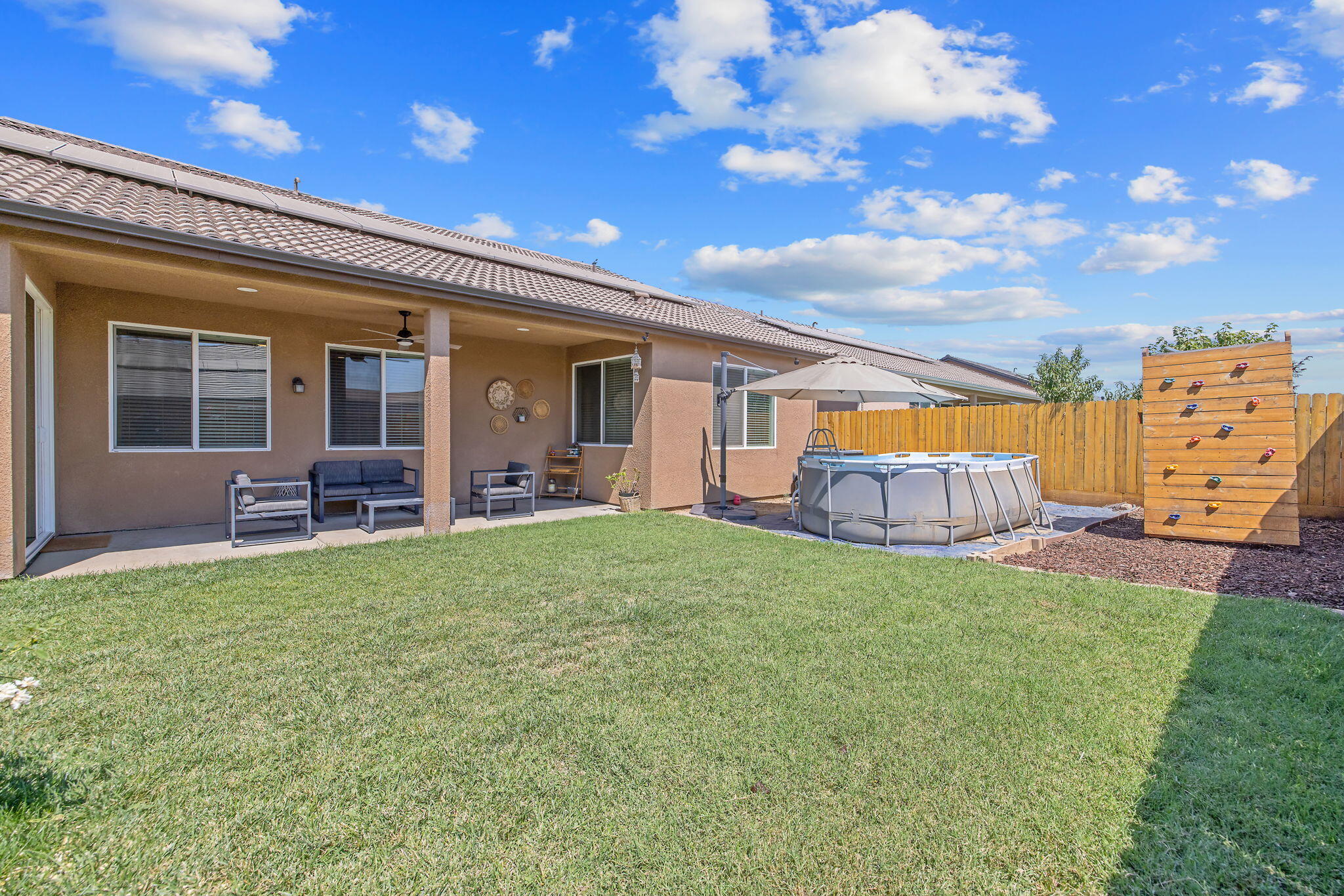 3432 N Atwood Ct, Visalia, CA 93291