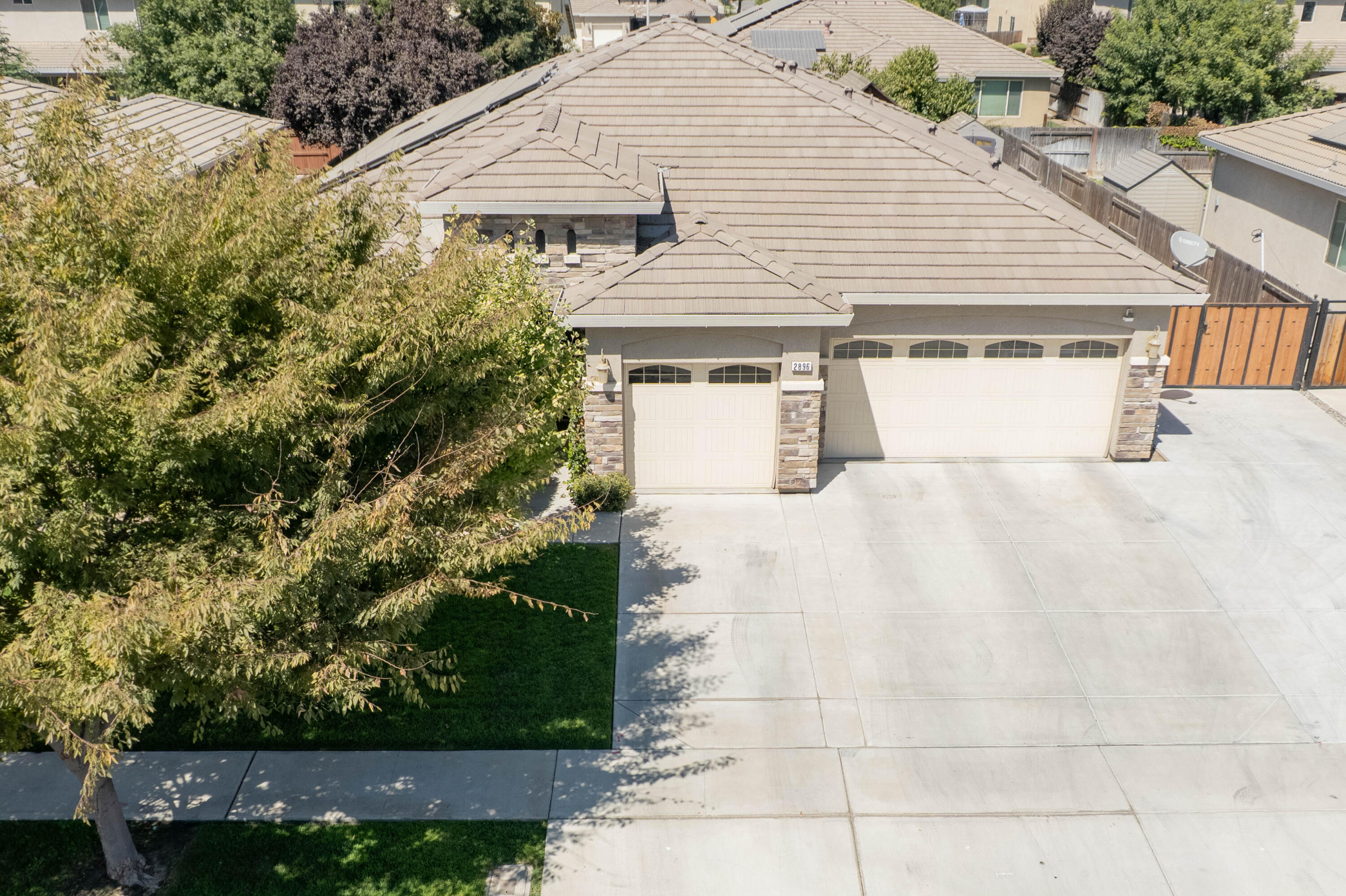 2896 Channel Reef Ave, Tulare, CA 93274