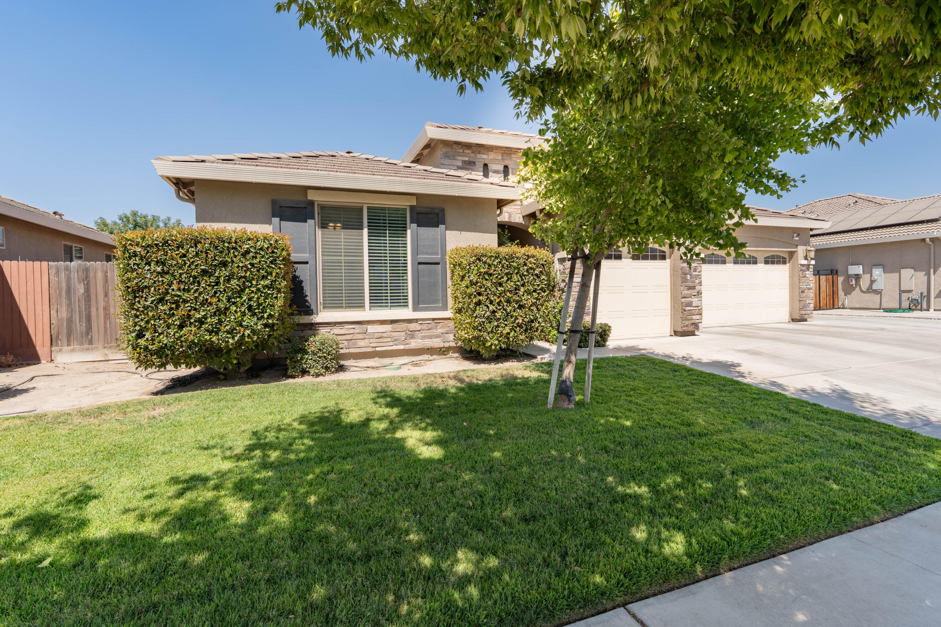 2896 Channel Reef Ave, Tulare, CA 93274