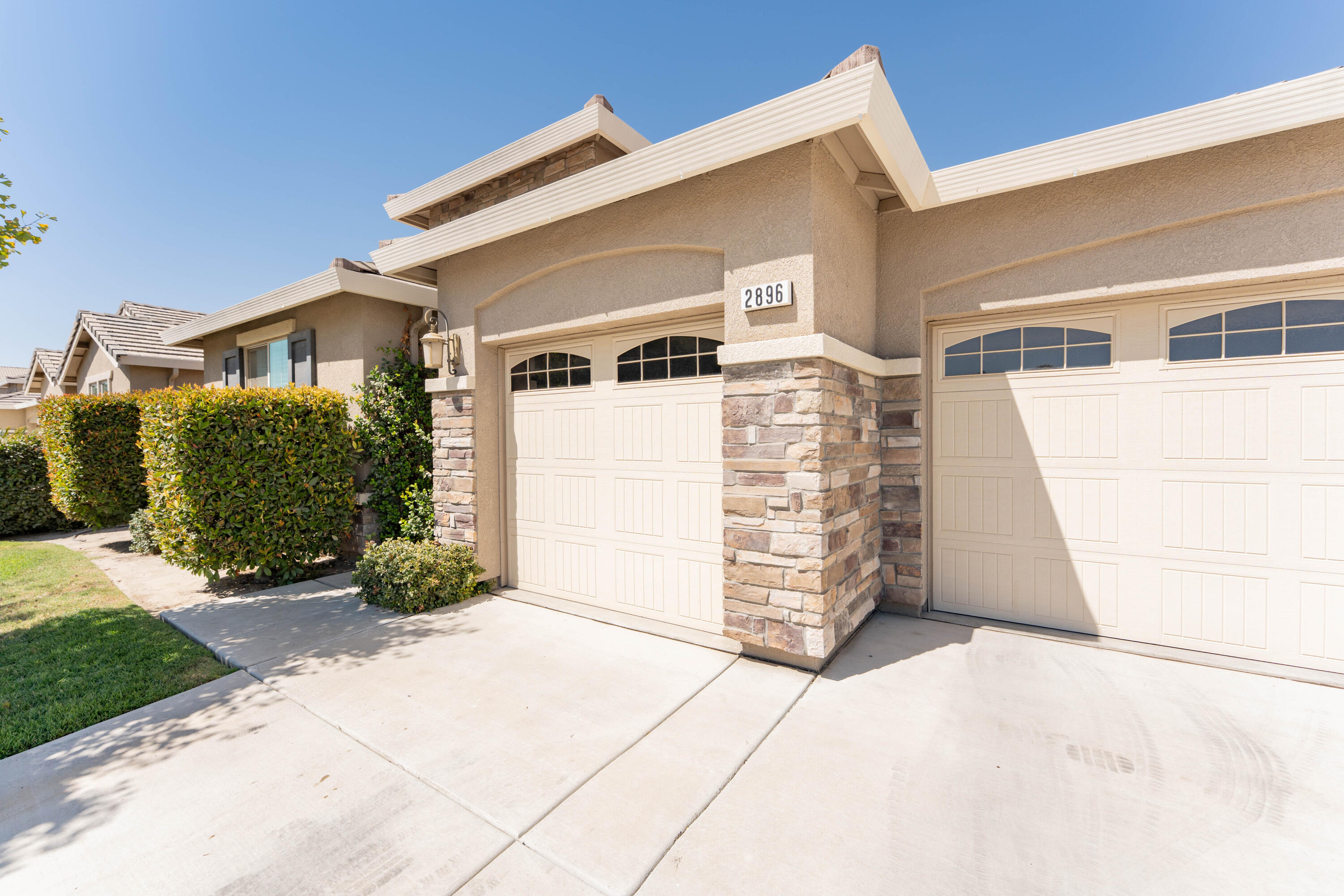2896 Channel Reef Ave, Tulare, CA 93274
