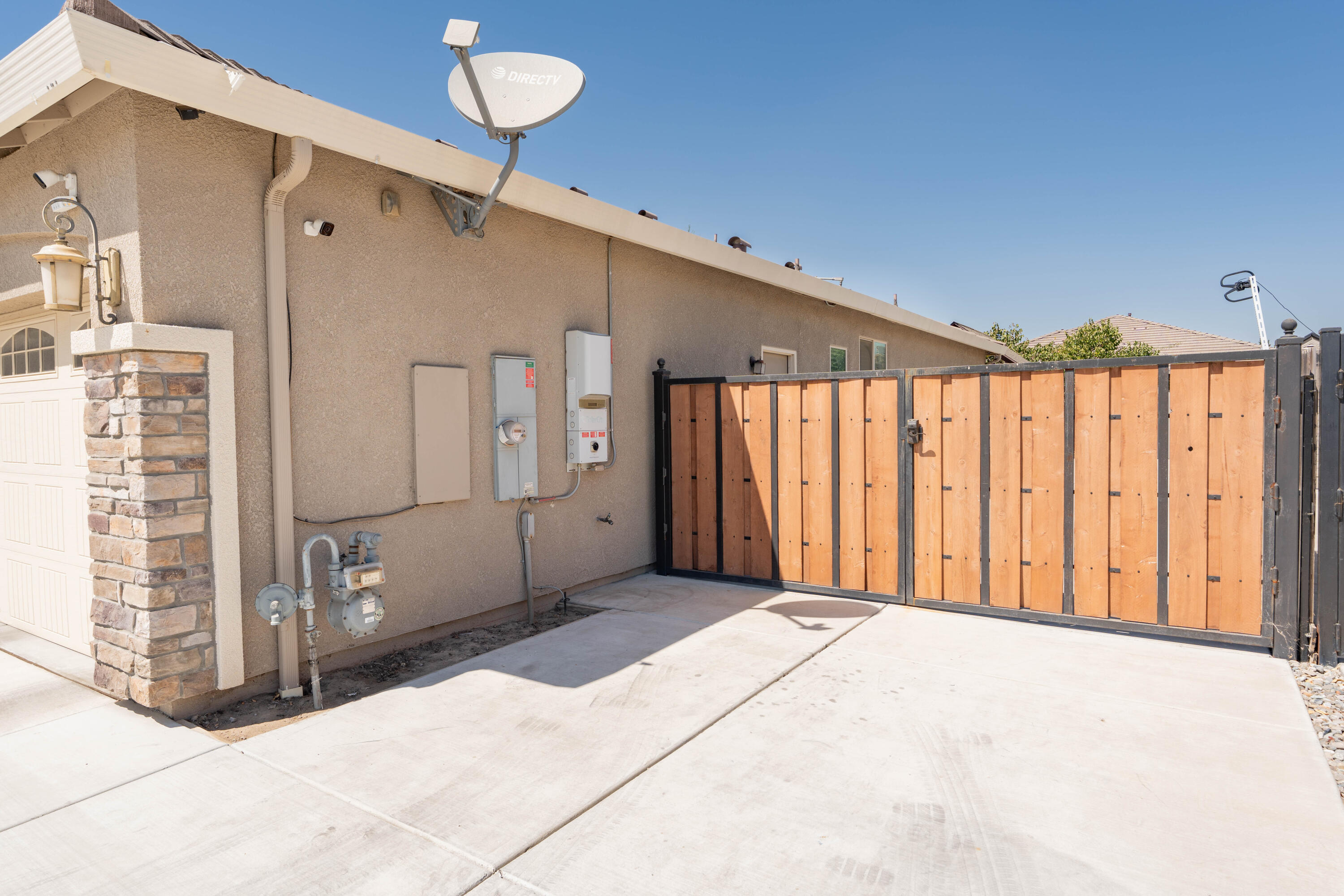 2896 Channel Reef Ave, Tulare, CA 93274
