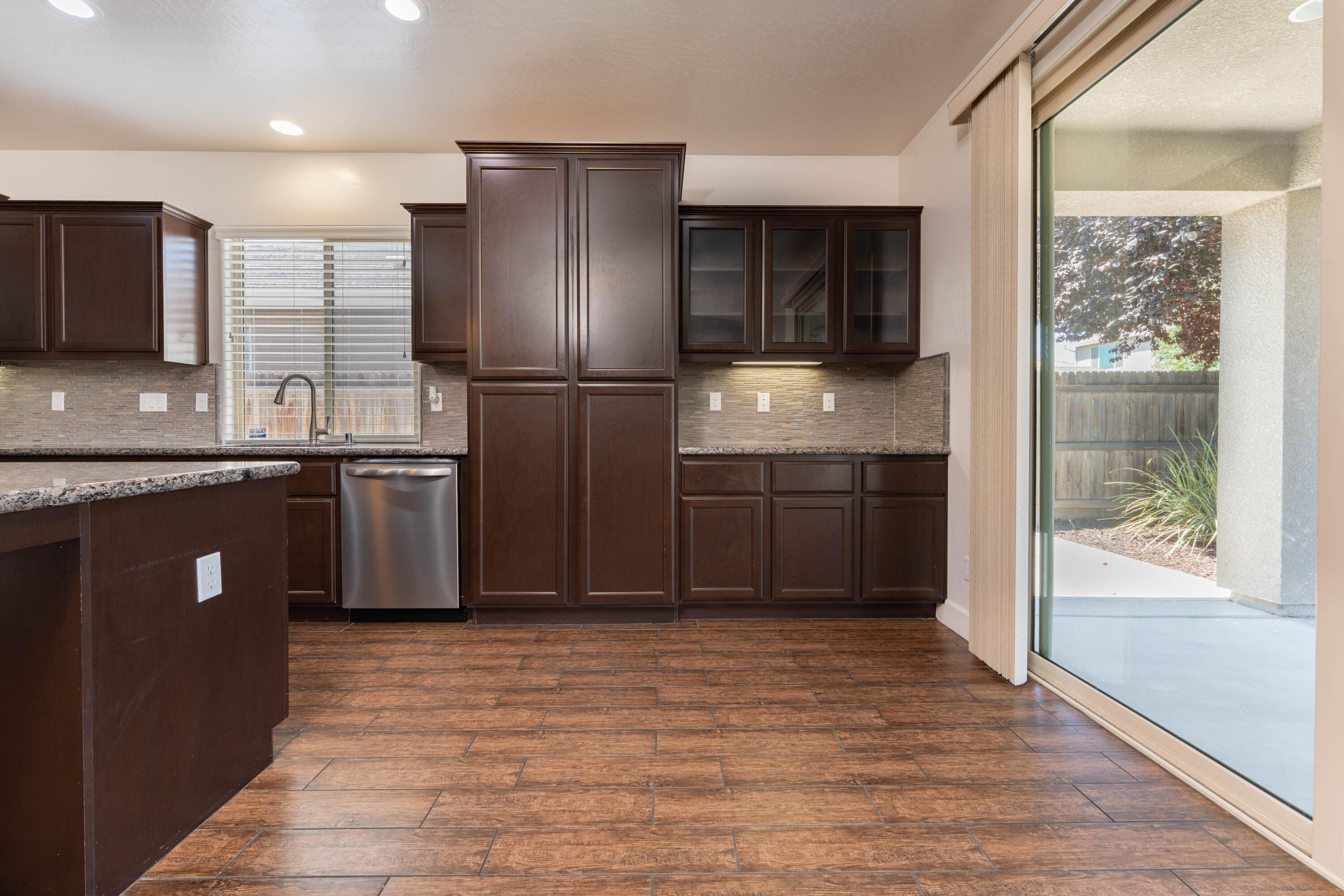 2896 Channel Reef Ave, Tulare, CA 93274