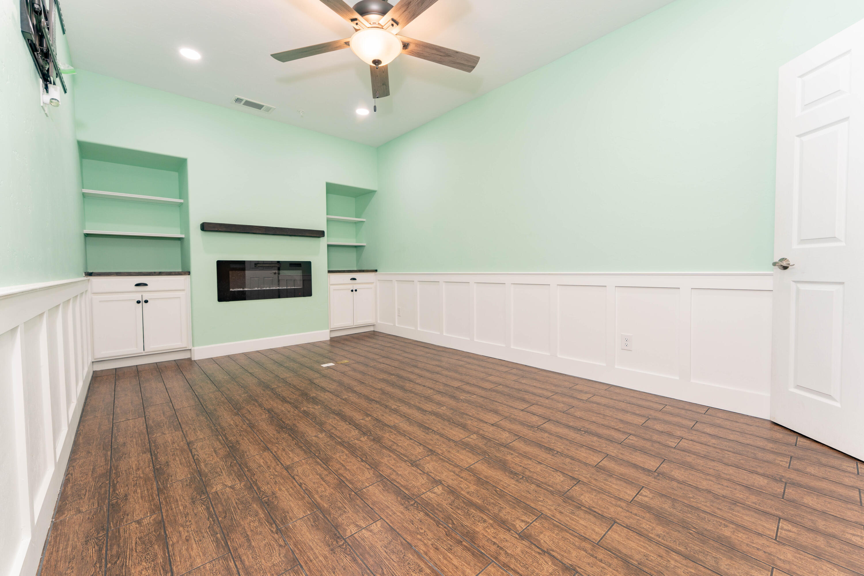 2896 Channel Reef Ave, Tulare, CA 93274
