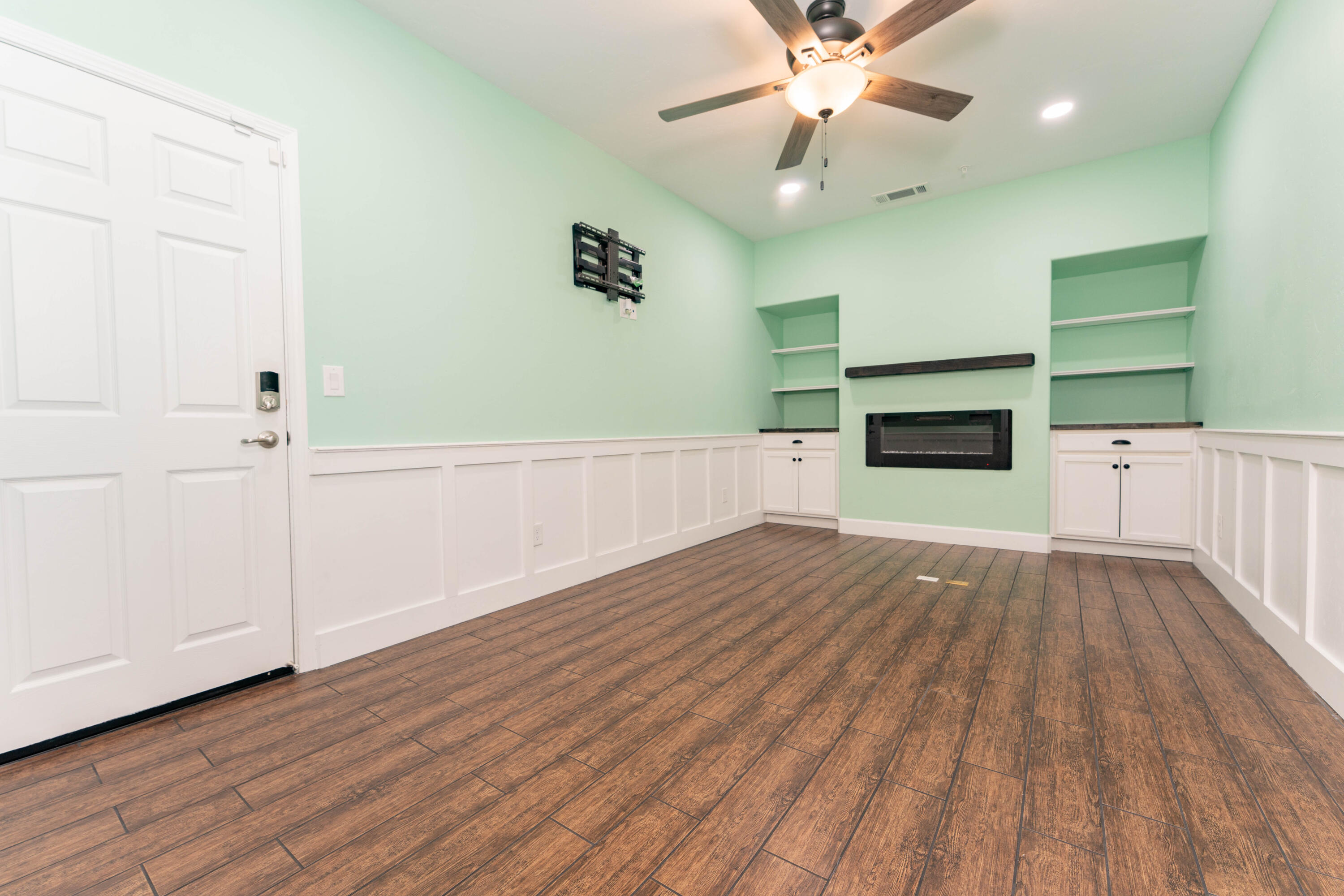 2896 Channel Reef Ave, Tulare, CA 93274