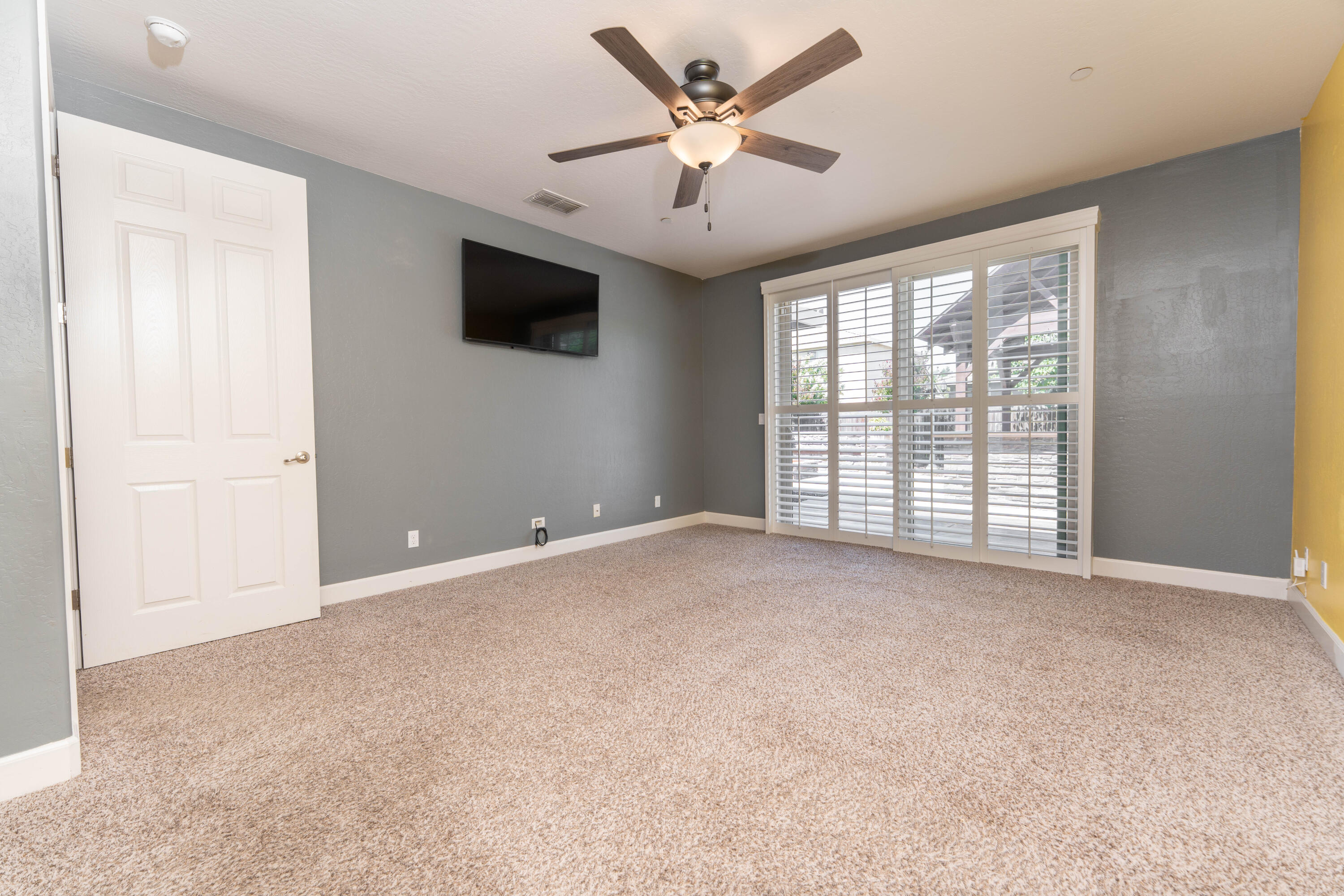 2896 Channel Reef Ave, Tulare, CA 93274