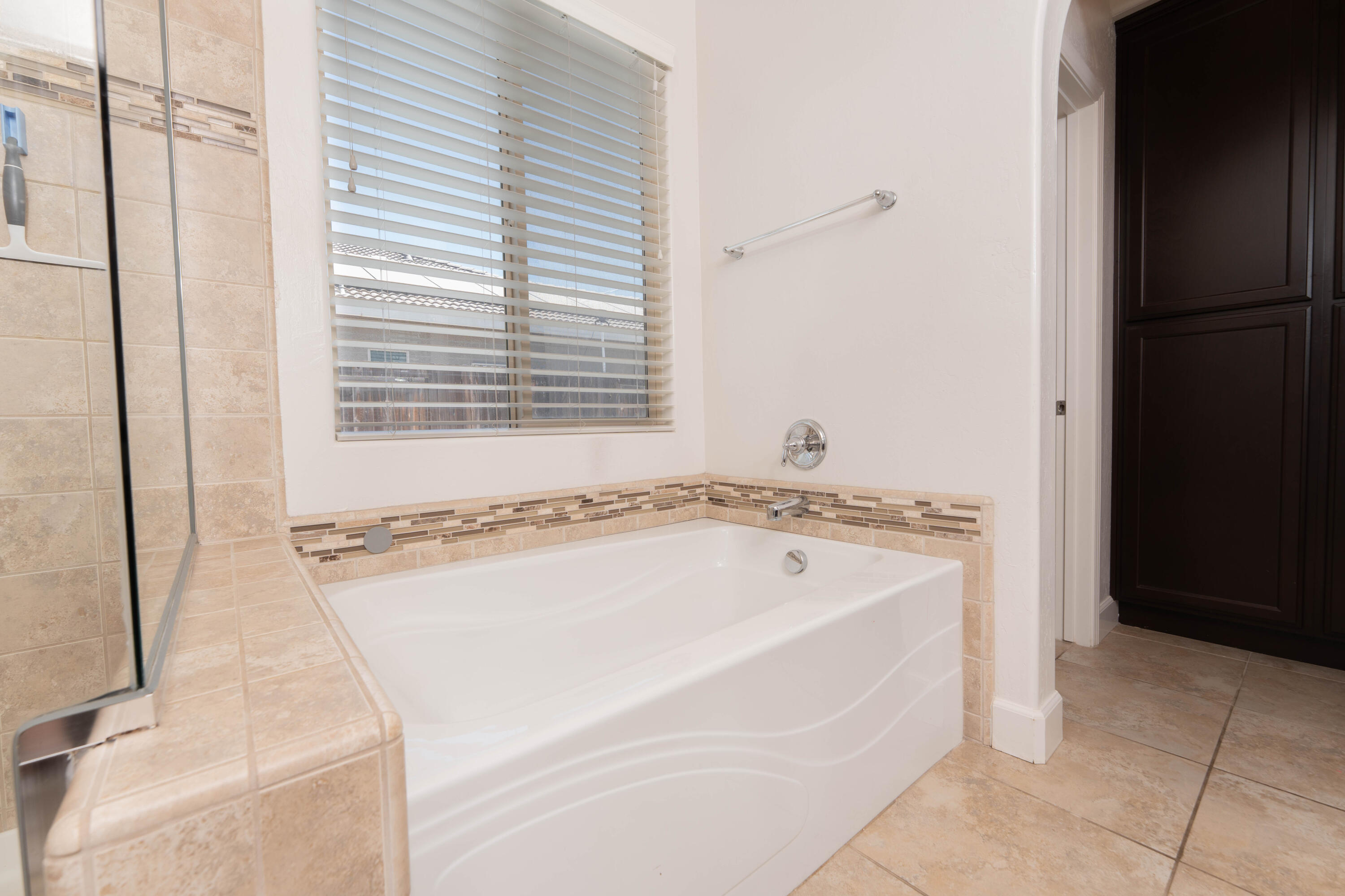 2896 Channel Reef Ave, Tulare, CA 93274