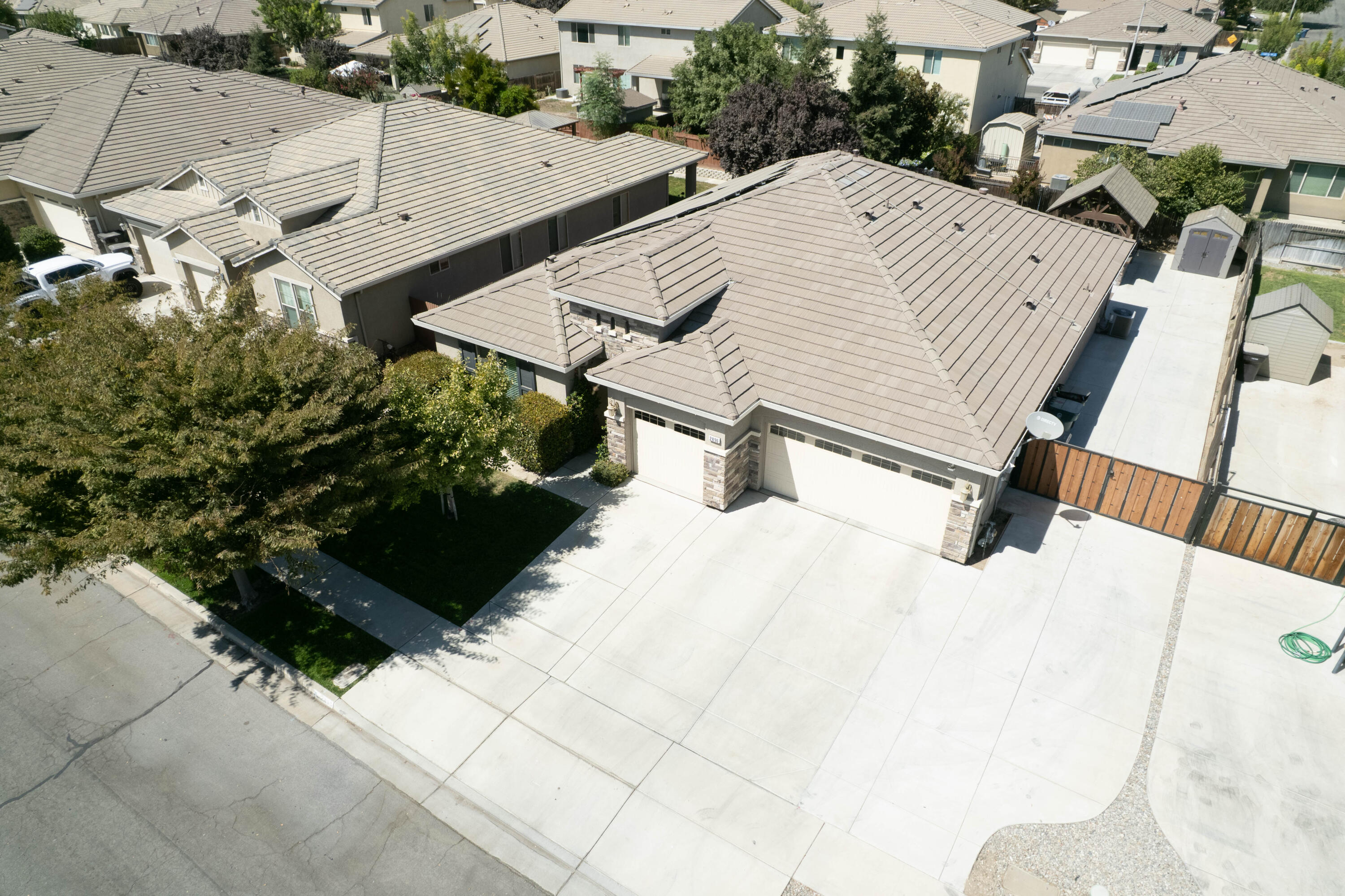 2896 Channel Reef Ave, Tulare, CA 93274