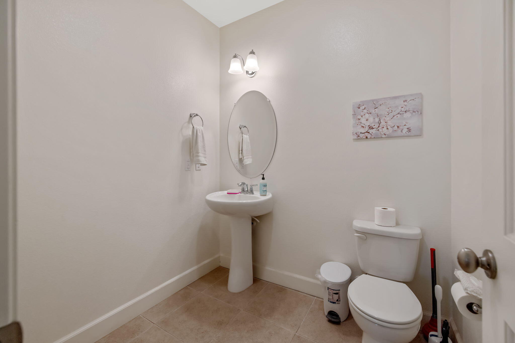 3043 Parks Ave, Tulare, CA 93274