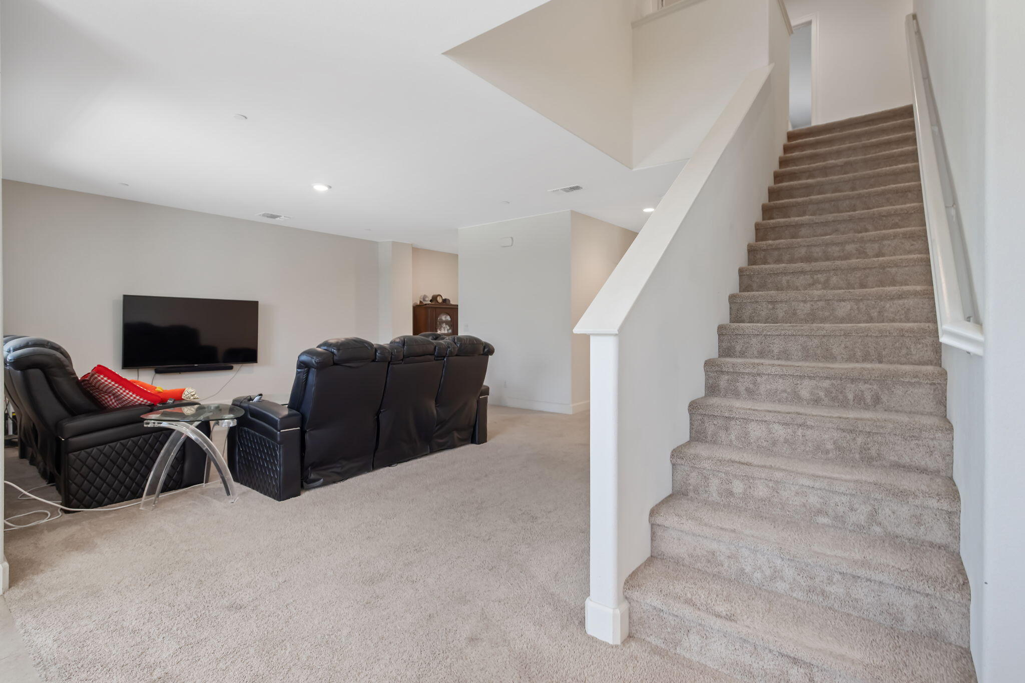 3043 Parks Ave, Tulare, CA 93274