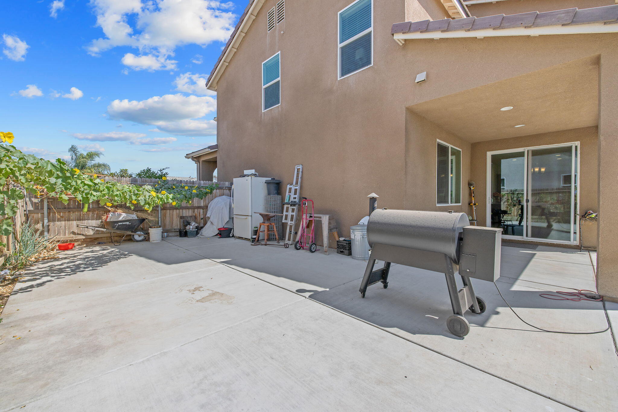 3043 Parks Ave, Tulare, CA 93274