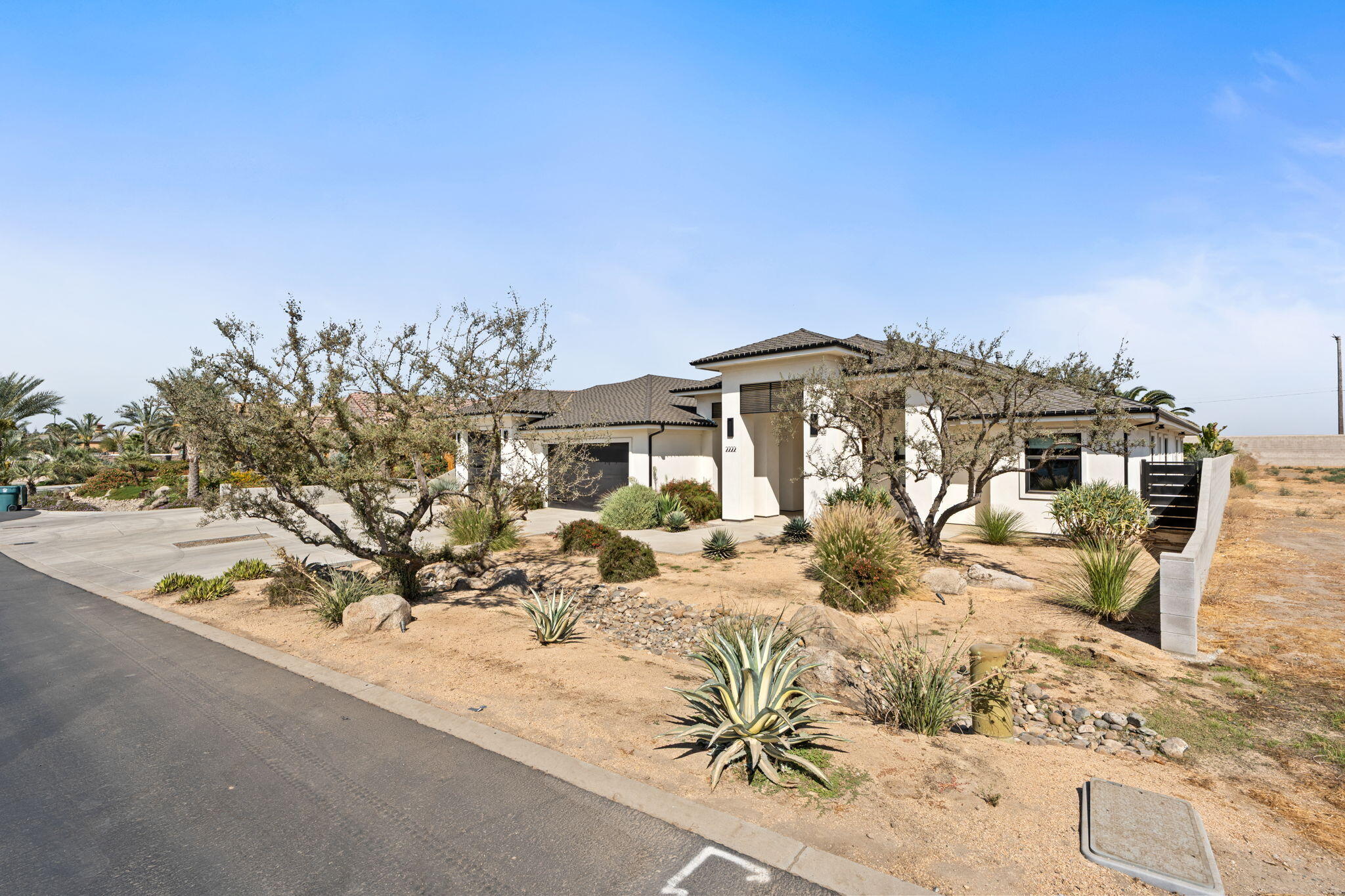 2222 Diamante Dr, Tulare, CA 93274