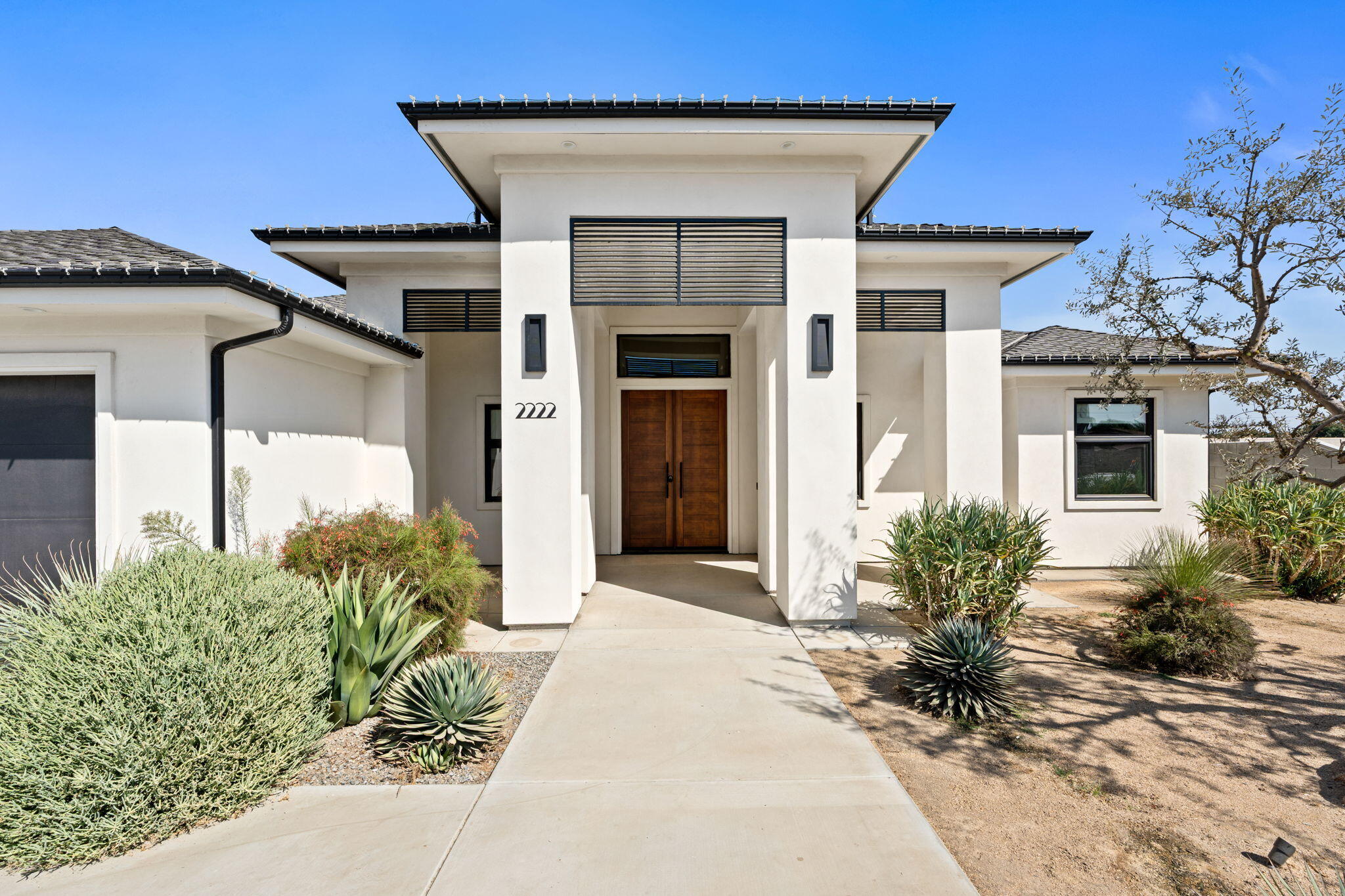 2222 Diamante Dr, Tulare, CA 93274