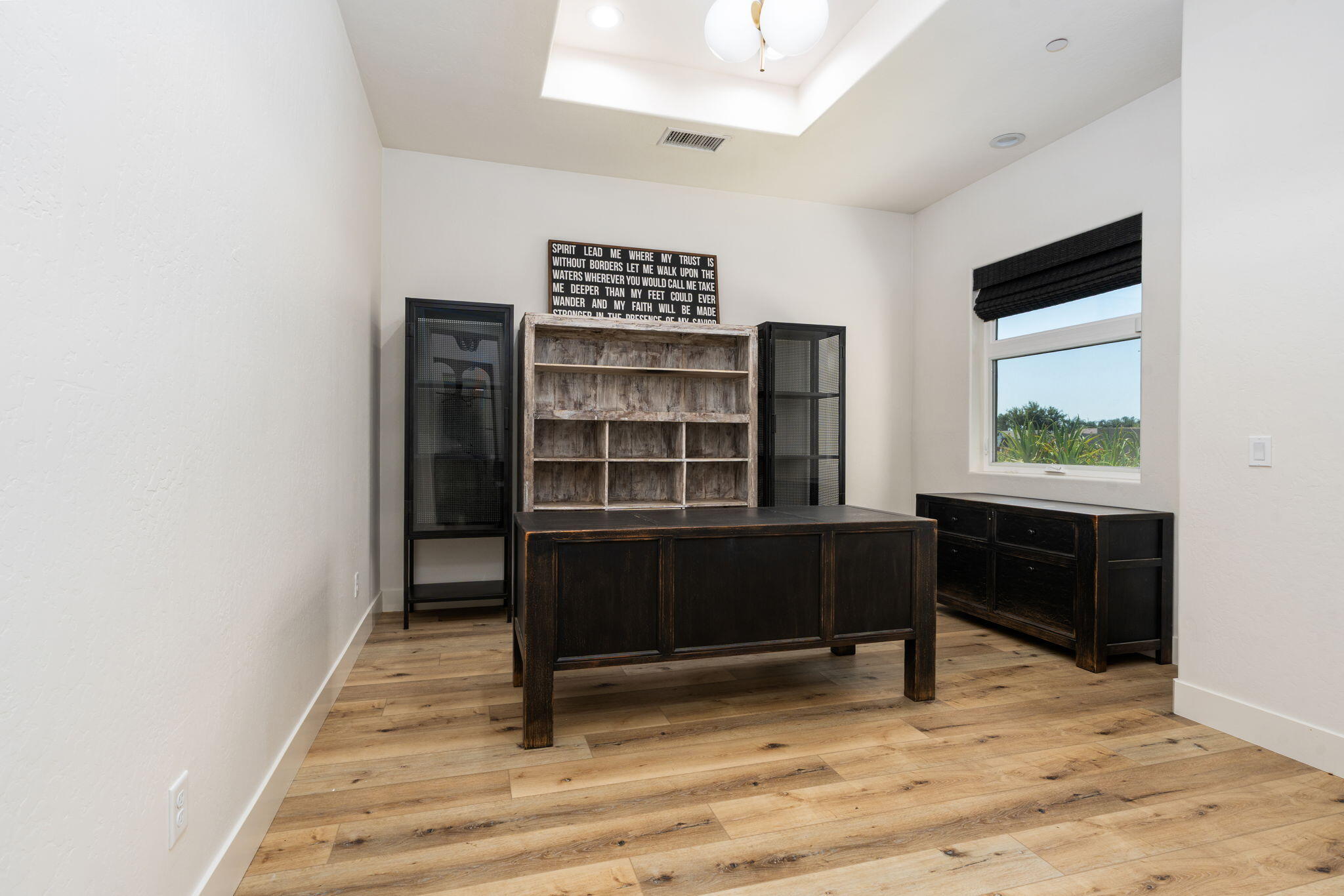 2222 Diamante Dr, Tulare, CA 93274